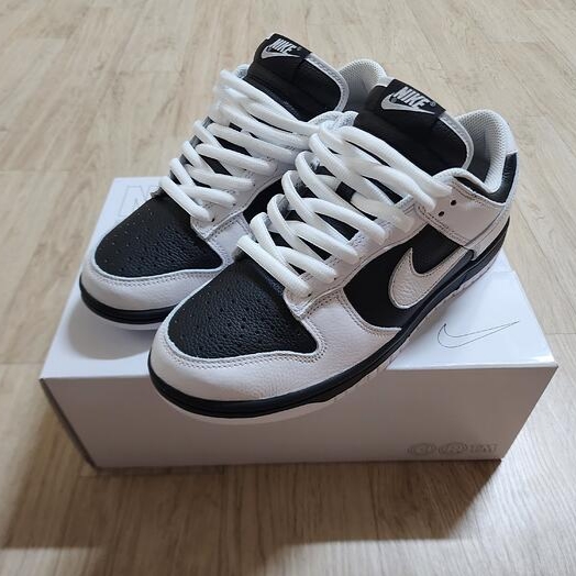Nike Dunk Low Retro Black, Nike Dunk Low Retro Black White 착용 스타일 - 2