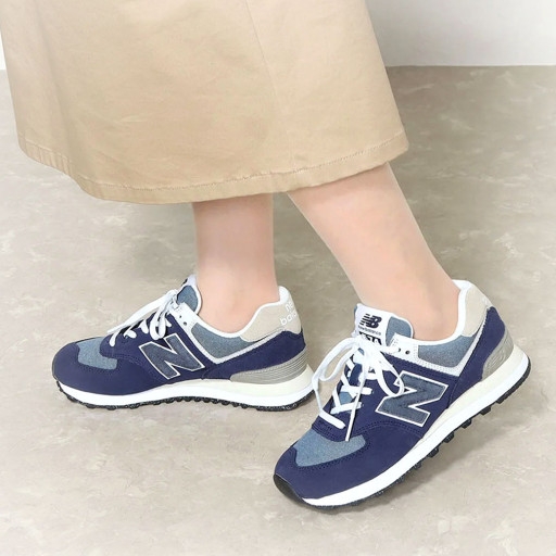 New Balance 574 Navy Grey 착용 스타일