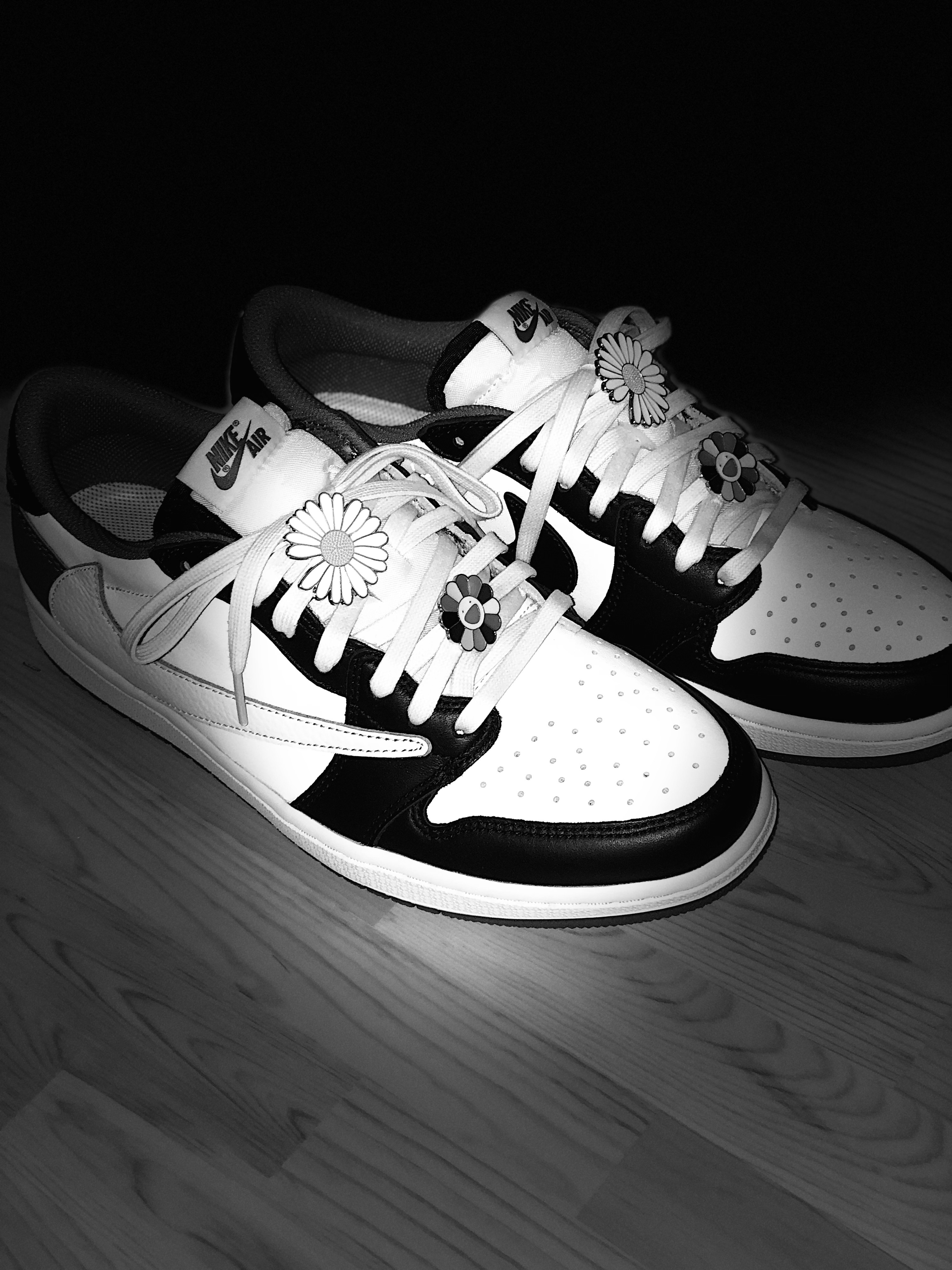 Jordan 1 x Travis Scott x Fragment Retro Low OG SP Military Blue, IAB Studio x Lee Pigment Sweatshirt Indigo Navy 착용 스타일 - 2