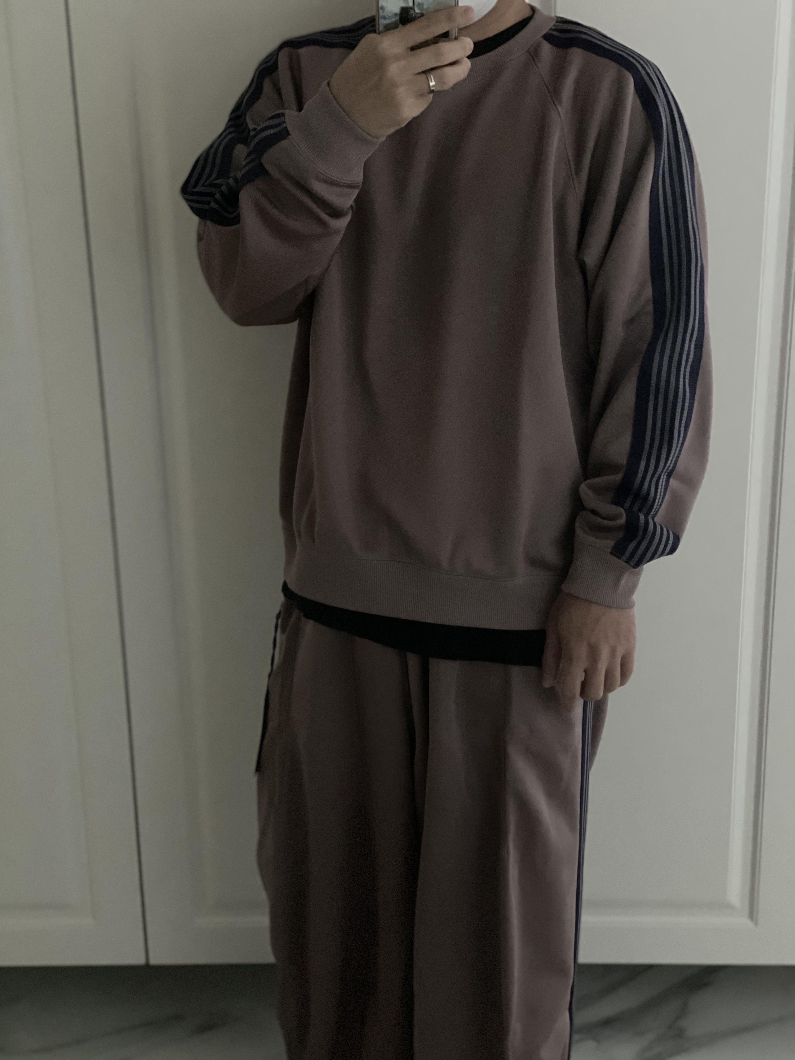 Needles Straight Track Pants Poly Smooth Taupe 착용 스타일
