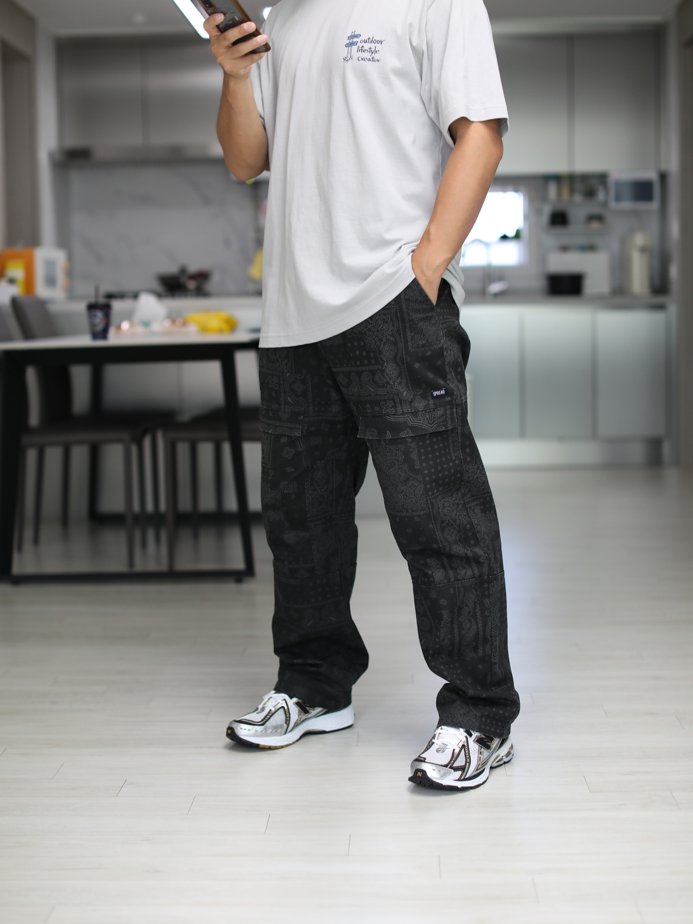 New Balance 1906R White Gold 착용 스타일 - 1