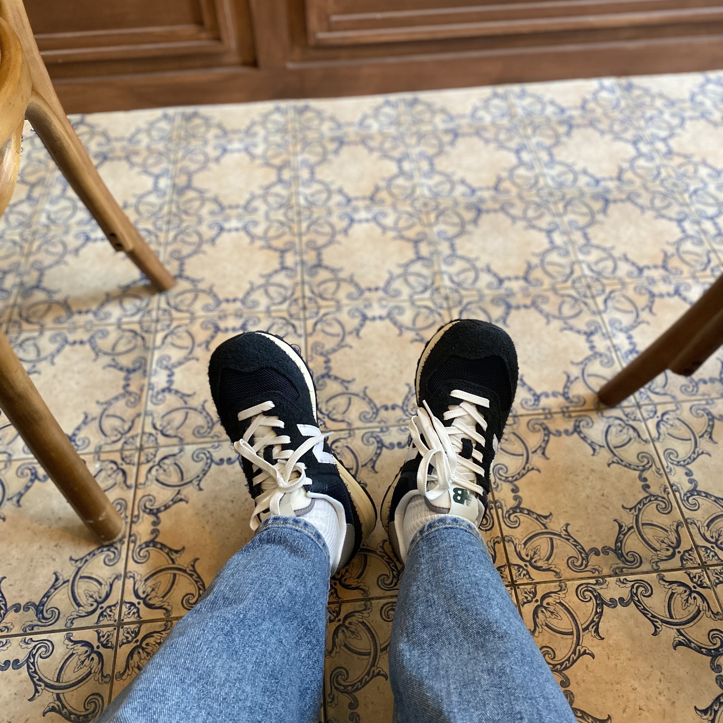 New Balance 574 Heritage Navy 착용 스타일 - 3
