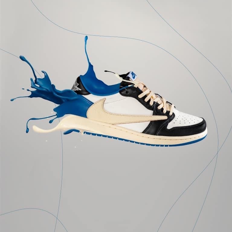 Jordan 1 x Travis Scott x Fragment Retro Low OG SP Military Blue 착용 스타일