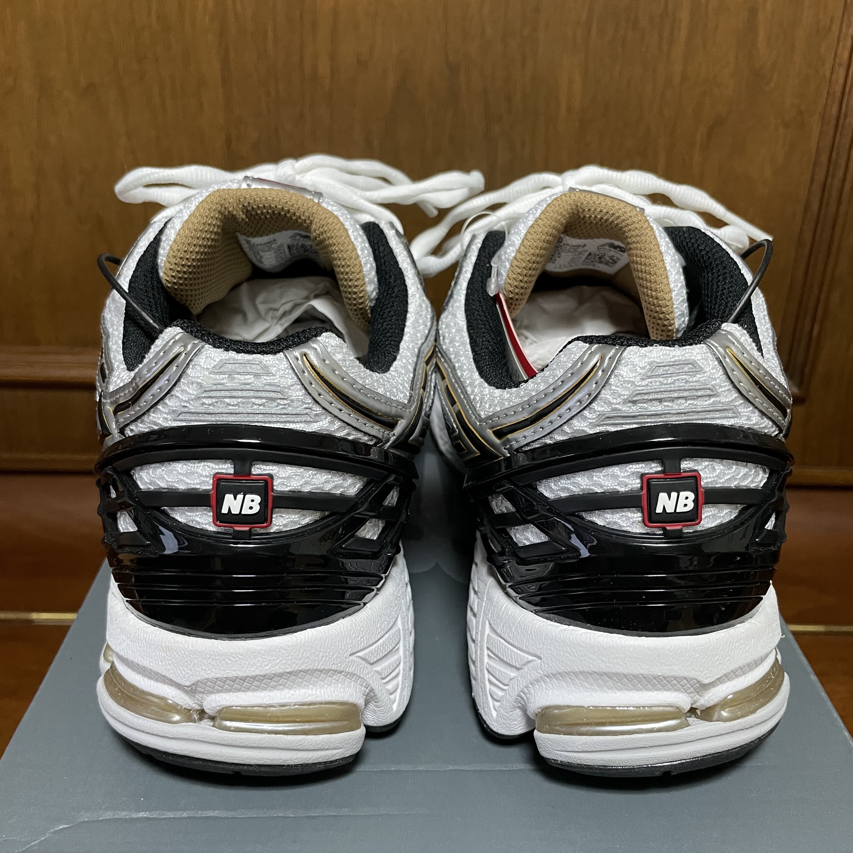 New Balance 1906R White Gold 착용 스타일 - 4