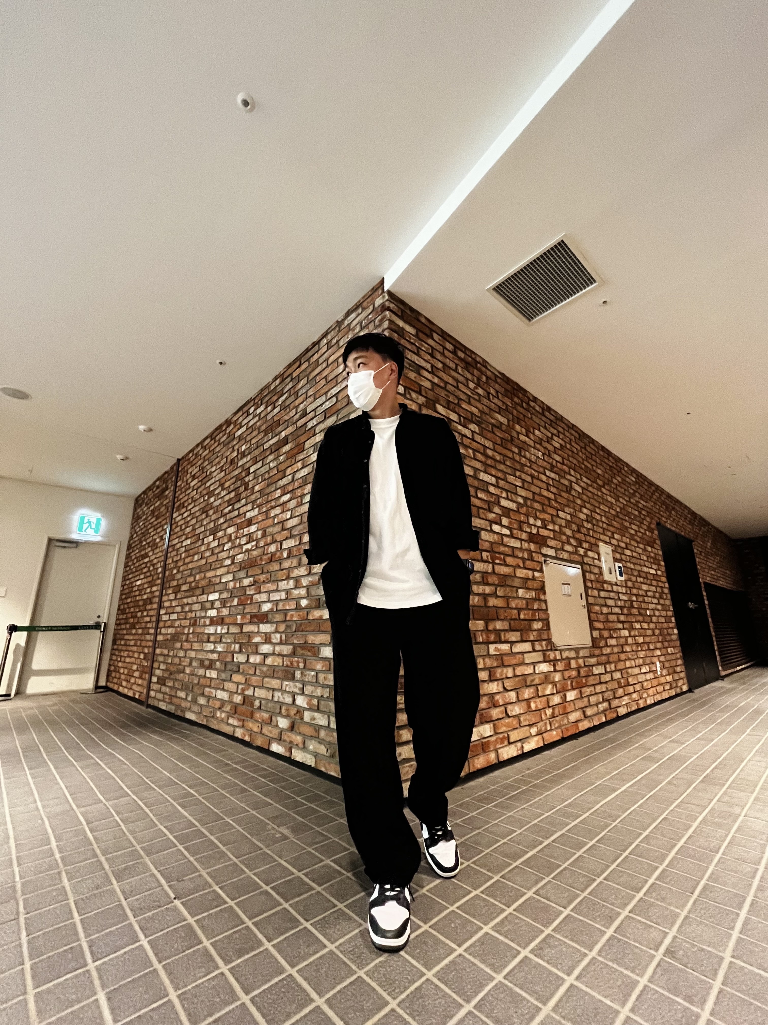 Nike Dunk Low Retro Black 착용 스타일 - 2