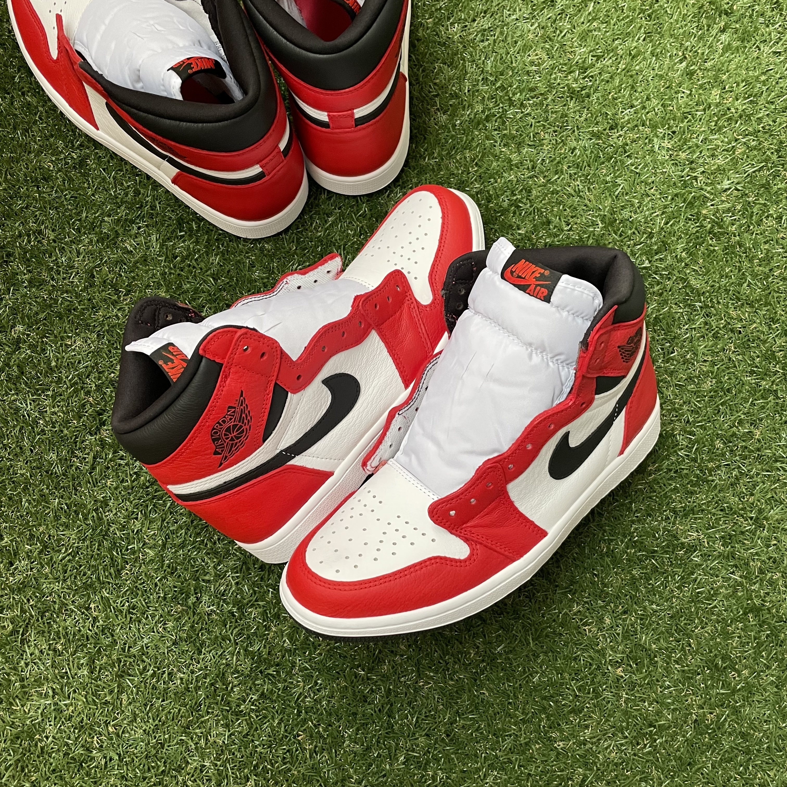 Jordan 1 Retro High OG Light Fusion Red 착용 스타일 - 2