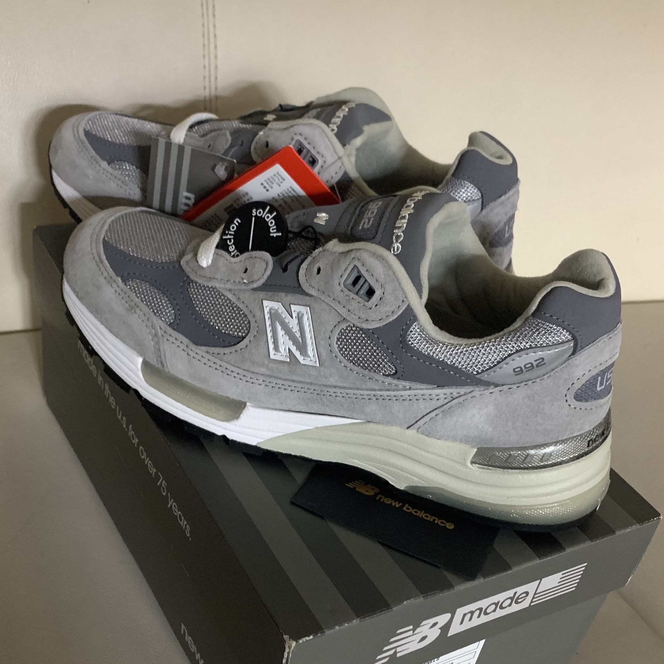 New Balance 992 Made in USA Grey - D Standard 착용 스타일