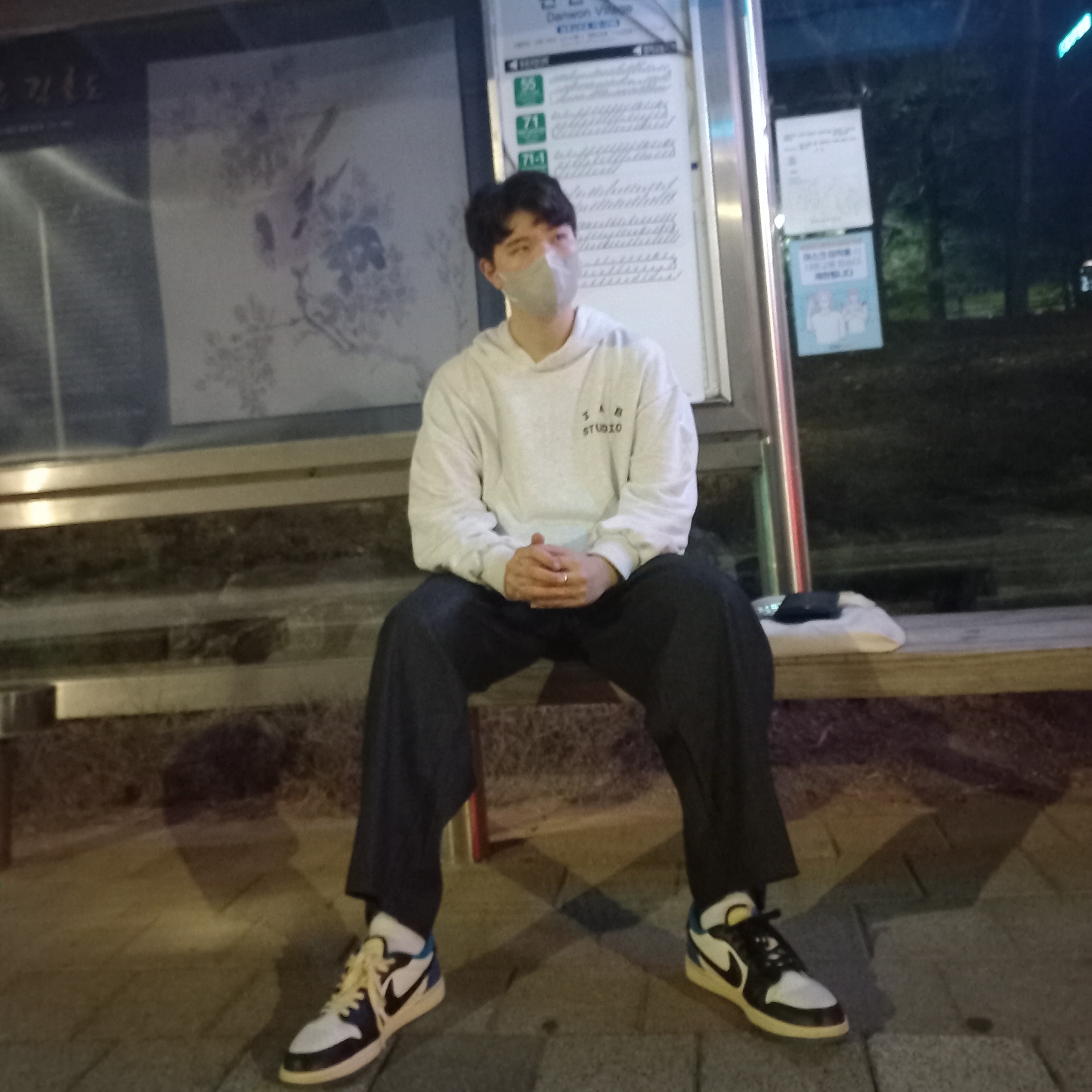 IAB Studio Hoodie Light Gray, Jordan 1 x Travis Scott x Fragment Retro Low OG SP Military Blue 착용 스타일