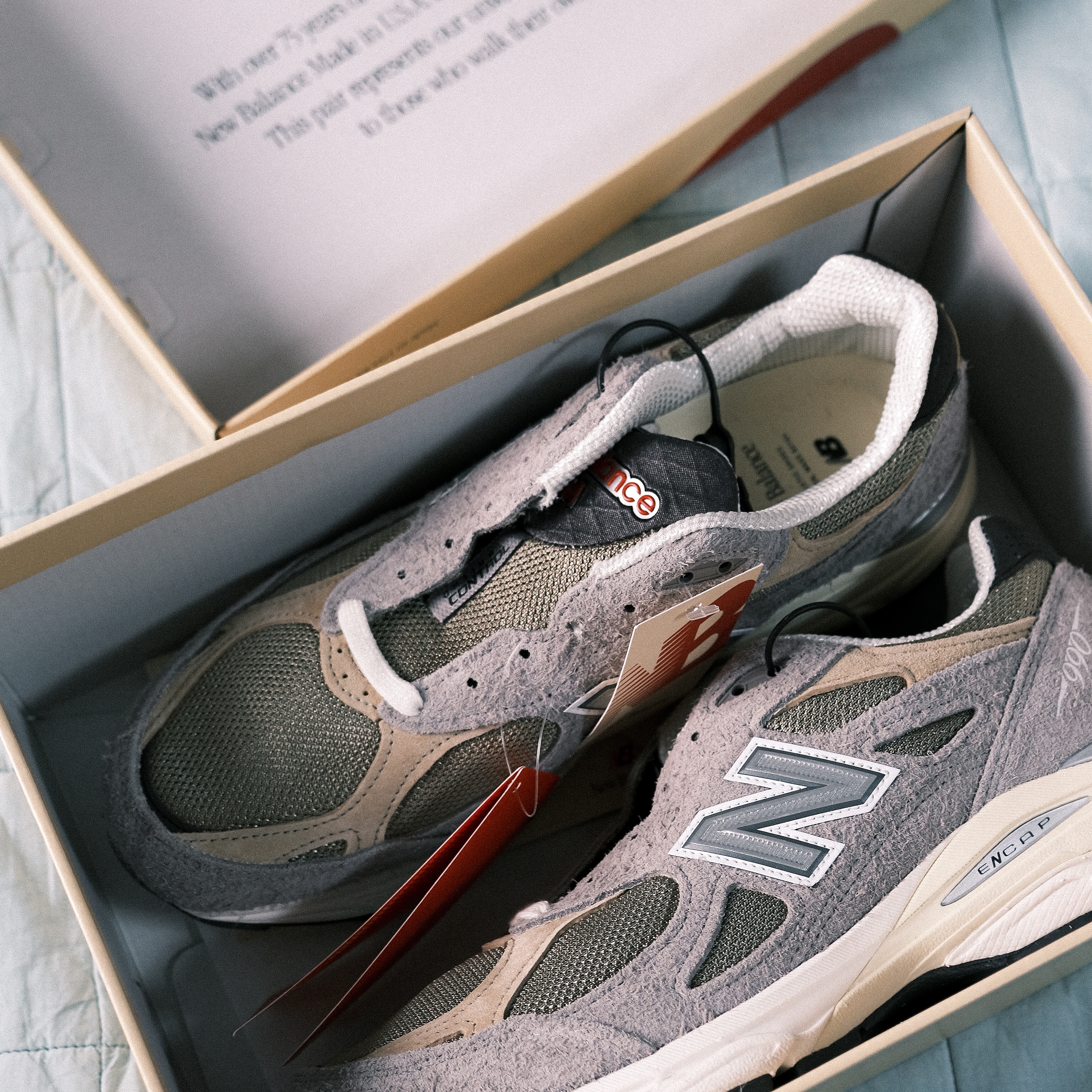 New Balance 990v3 Made in USA Marblehead Incense 착용 스타일