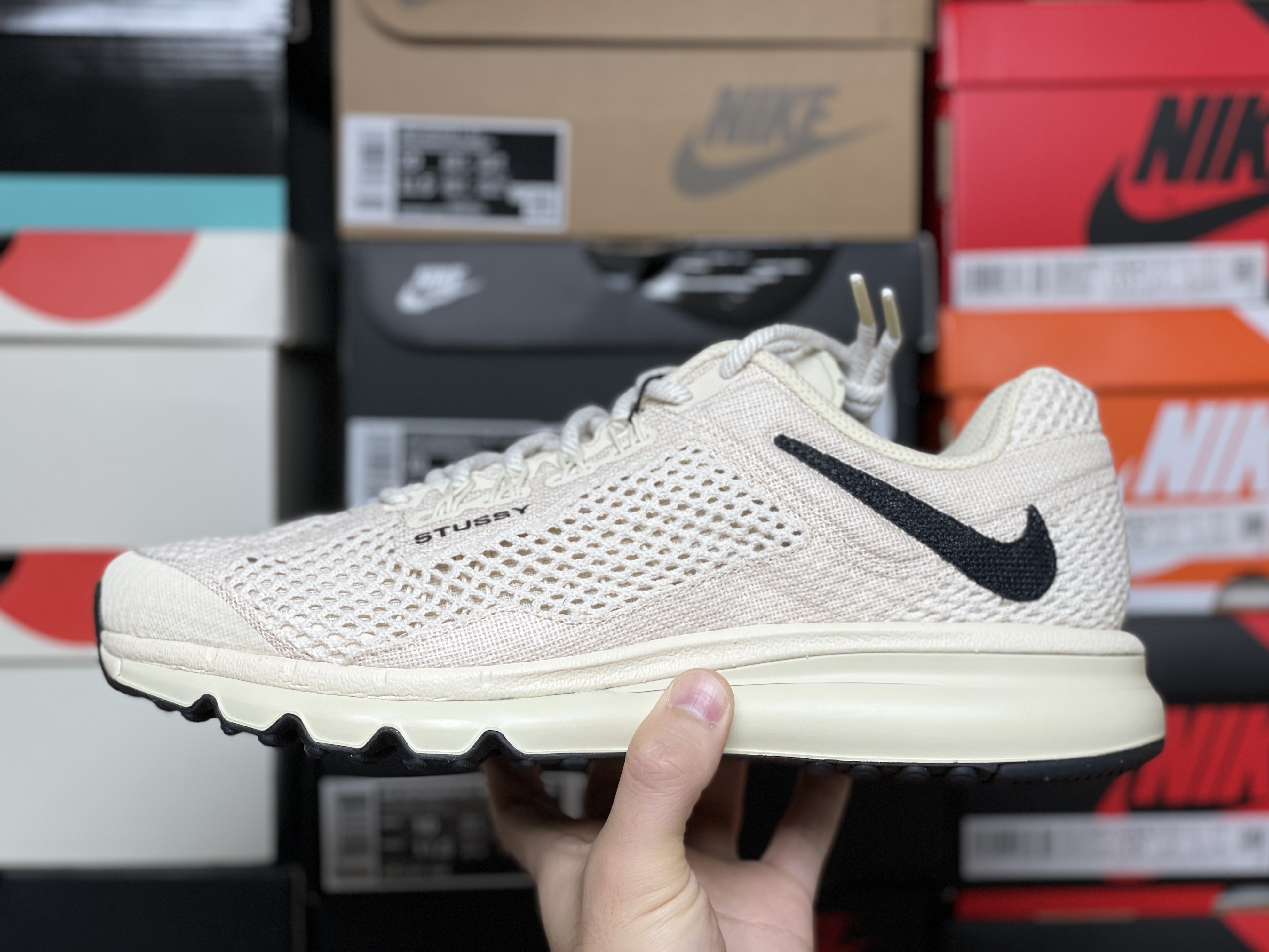 Nike x Stussy Air Max 2013 Fossil 착용 스타일