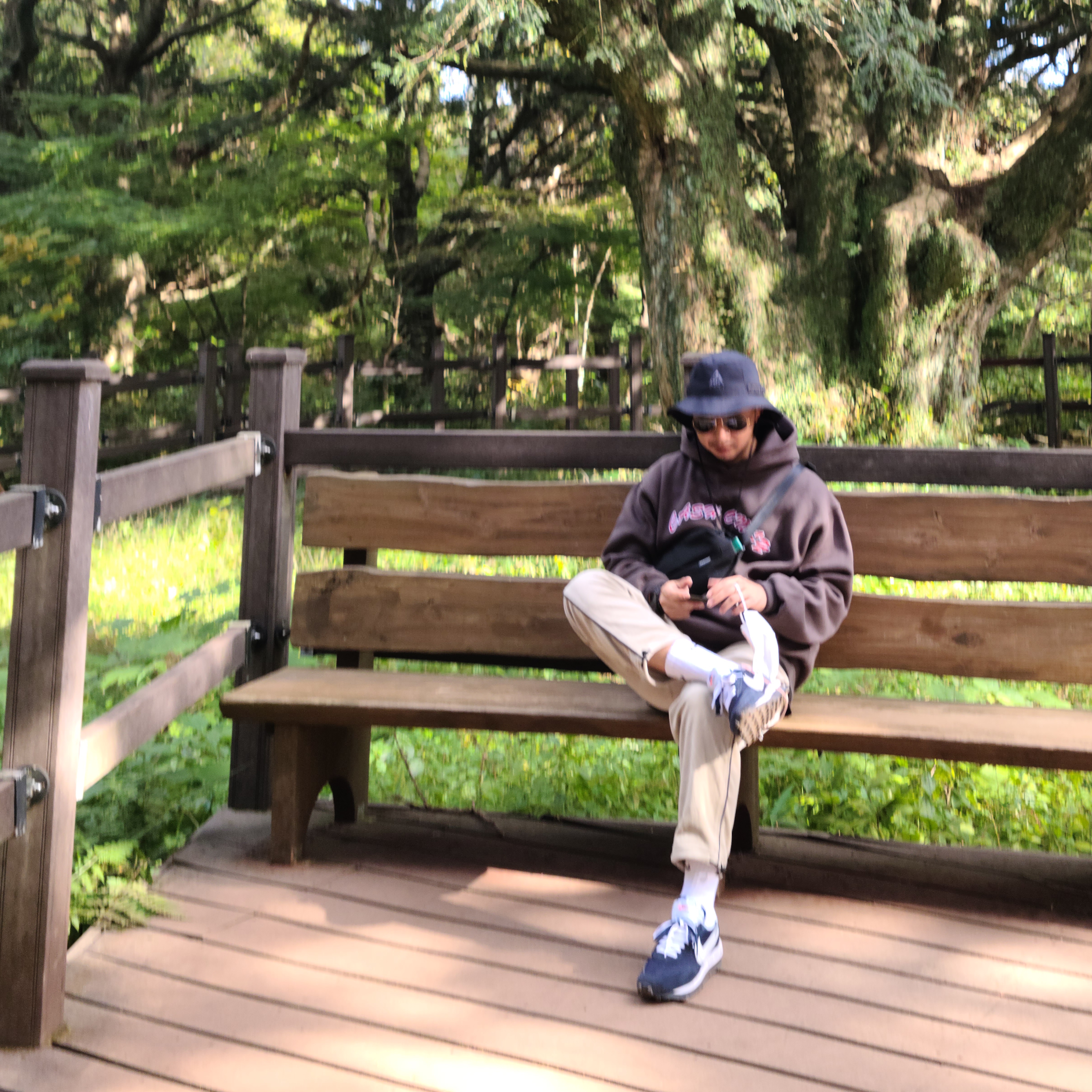 Nike NRG ACG Bucket Black Anthracite, Nike x Sacai x Fragment LDWaffle Blackened Blue 착용 스타일