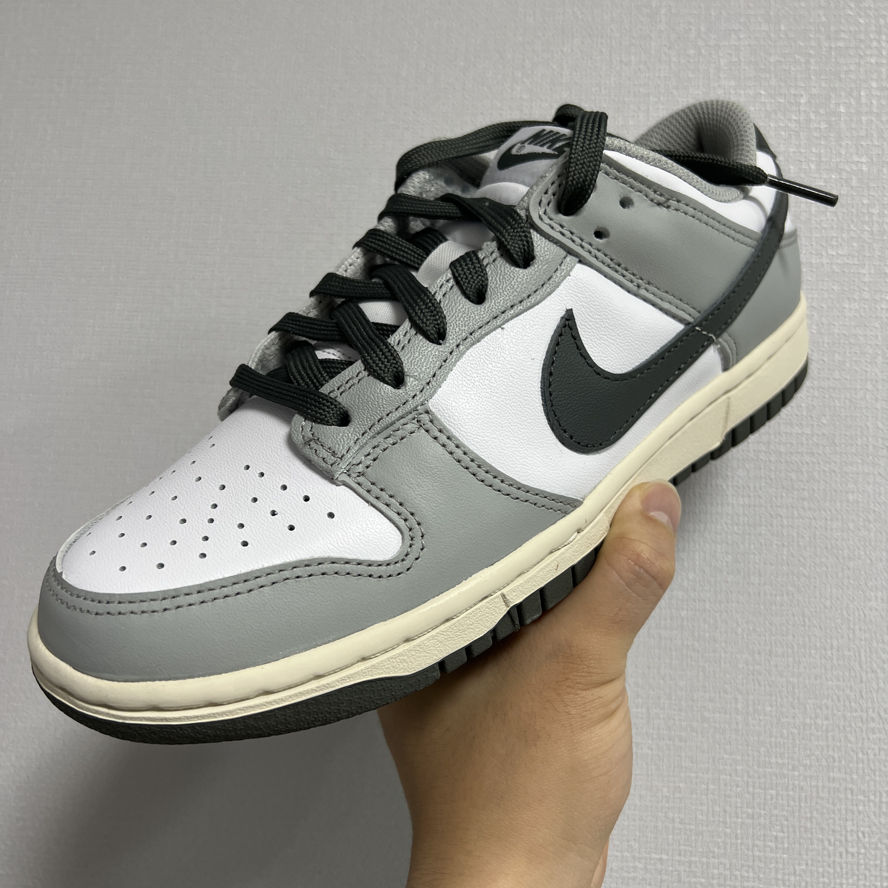 (W) Nike Dunk Low Light Smoke Grey 착용 스타일