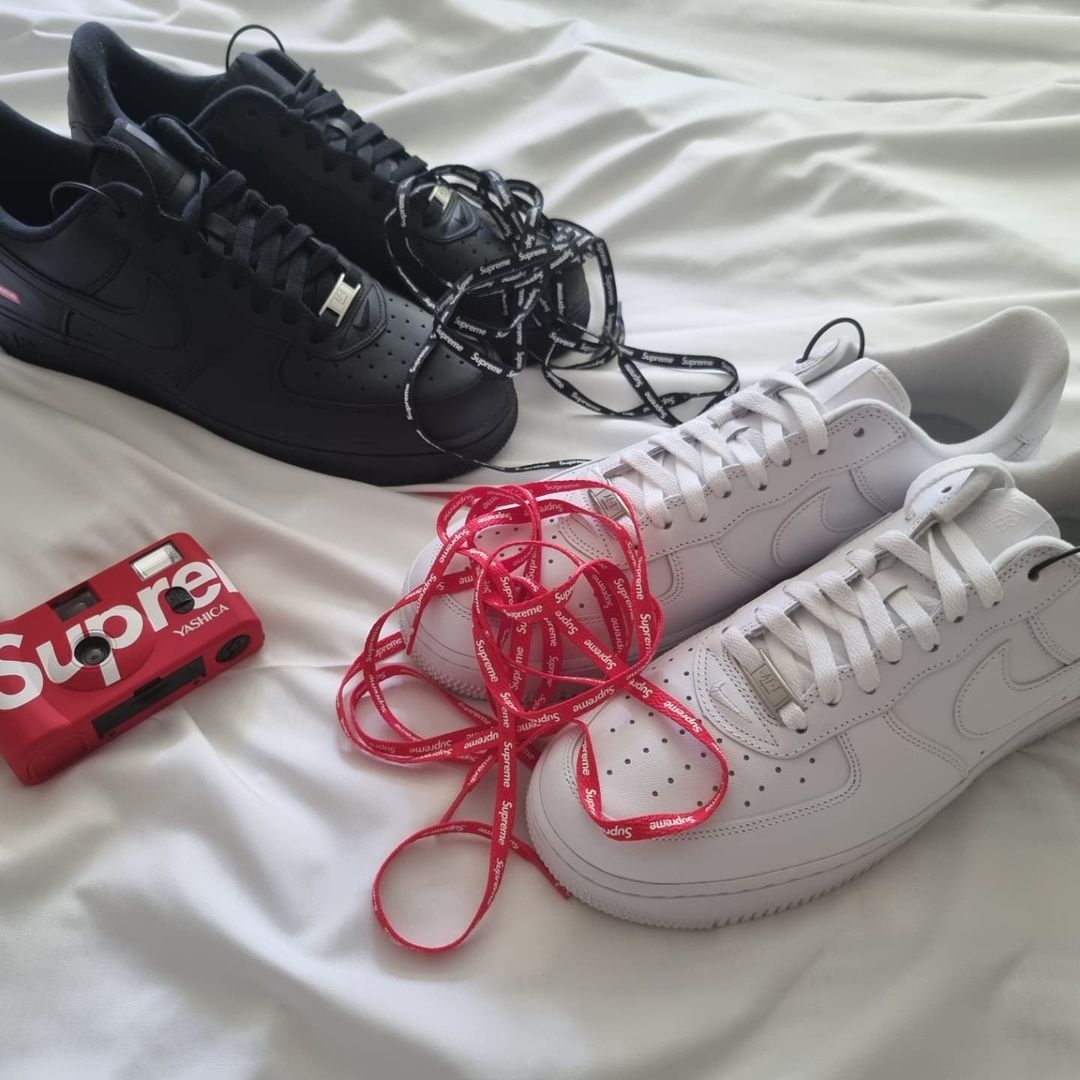 Nike x Supreme Air Force 1 Low White, Nike x Supreme Air Force 1 Low Black 착용 스타일 - 2