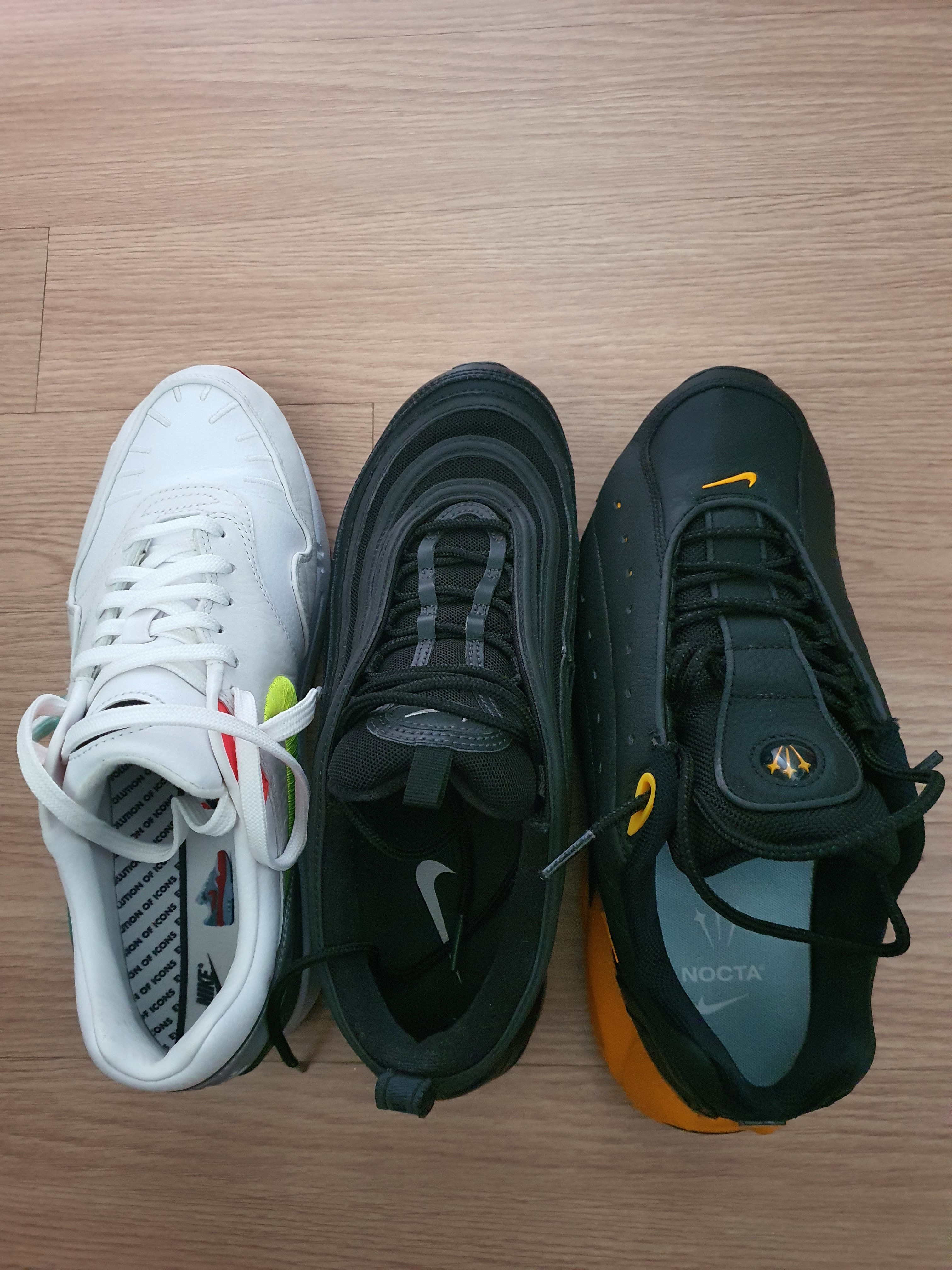 Nike x Drake Nocta Hot Step Air Terra Black and Yellow, Nike Air Max 97 Black White Anthracite 착용 스타일 - 3