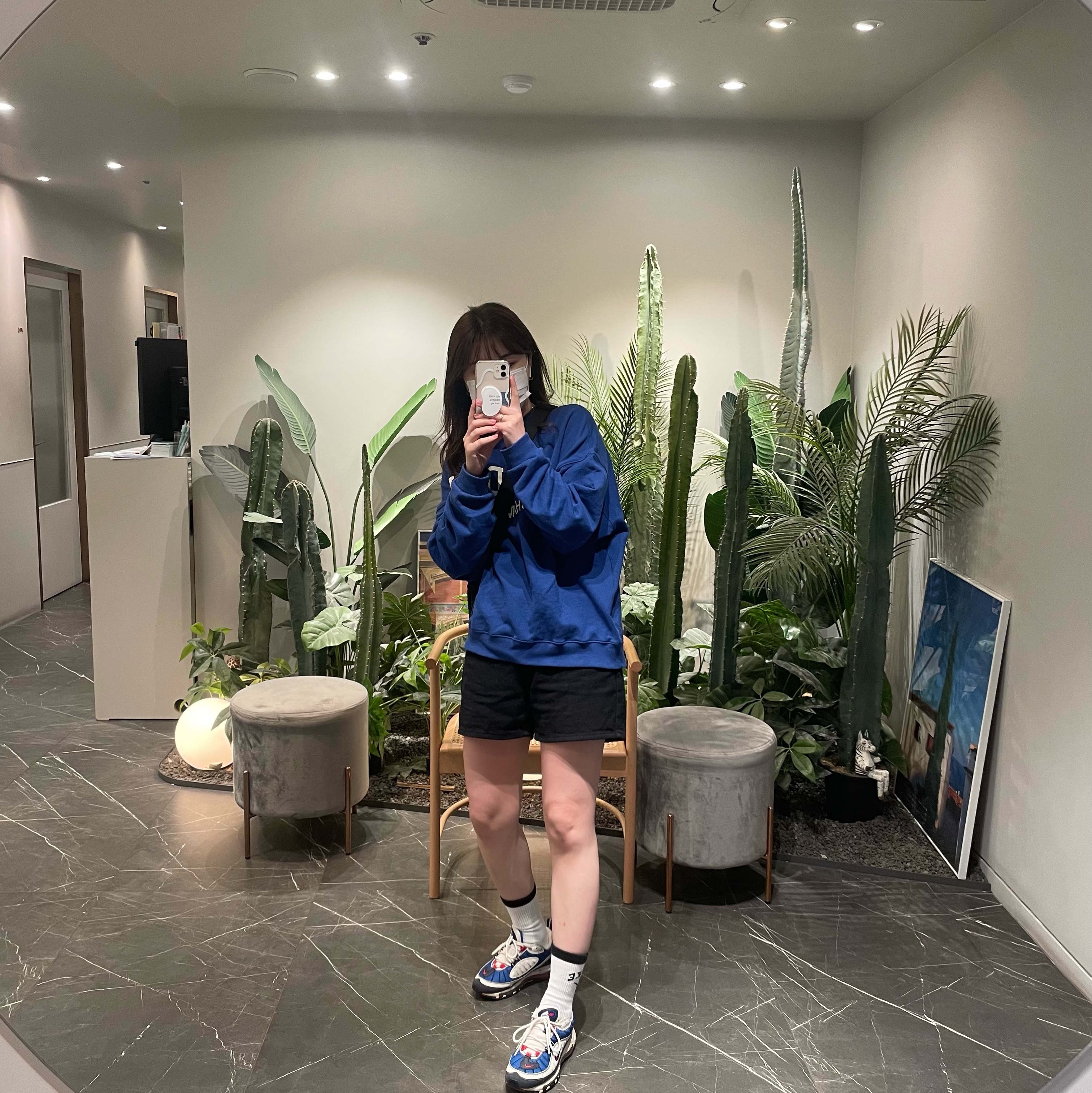 Apple Watch SE 40mm GPS Space Gray Aluminum Case with Sport Band Midnight (Korean Ver.), Nike Air Max 98 Gundam 2018 착용 스타일