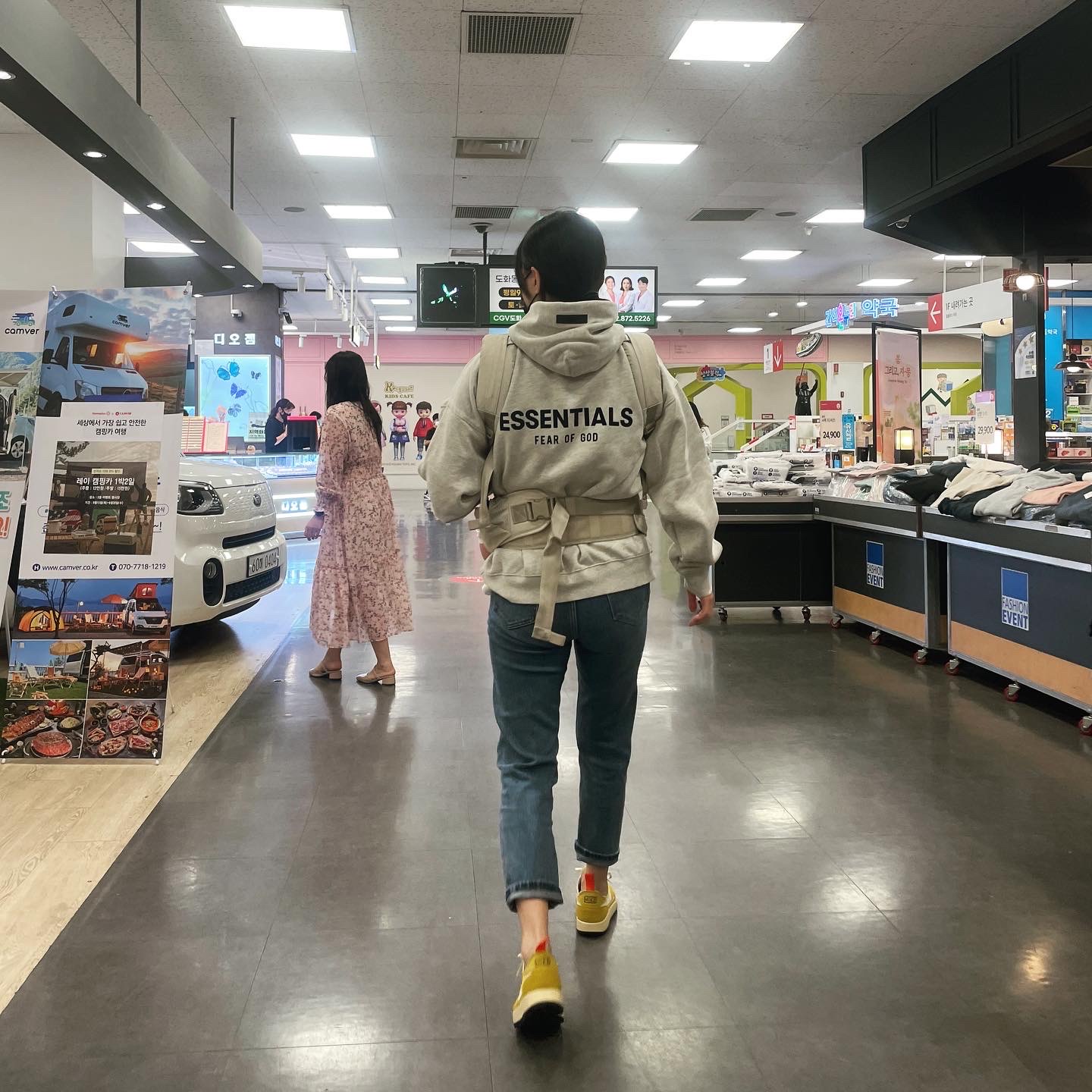 Essentials The Core Collection Hoodie Light Oatmeal, Nike x Tom Sachs General Purpose Shoe Archive 착용 스타일 - 1