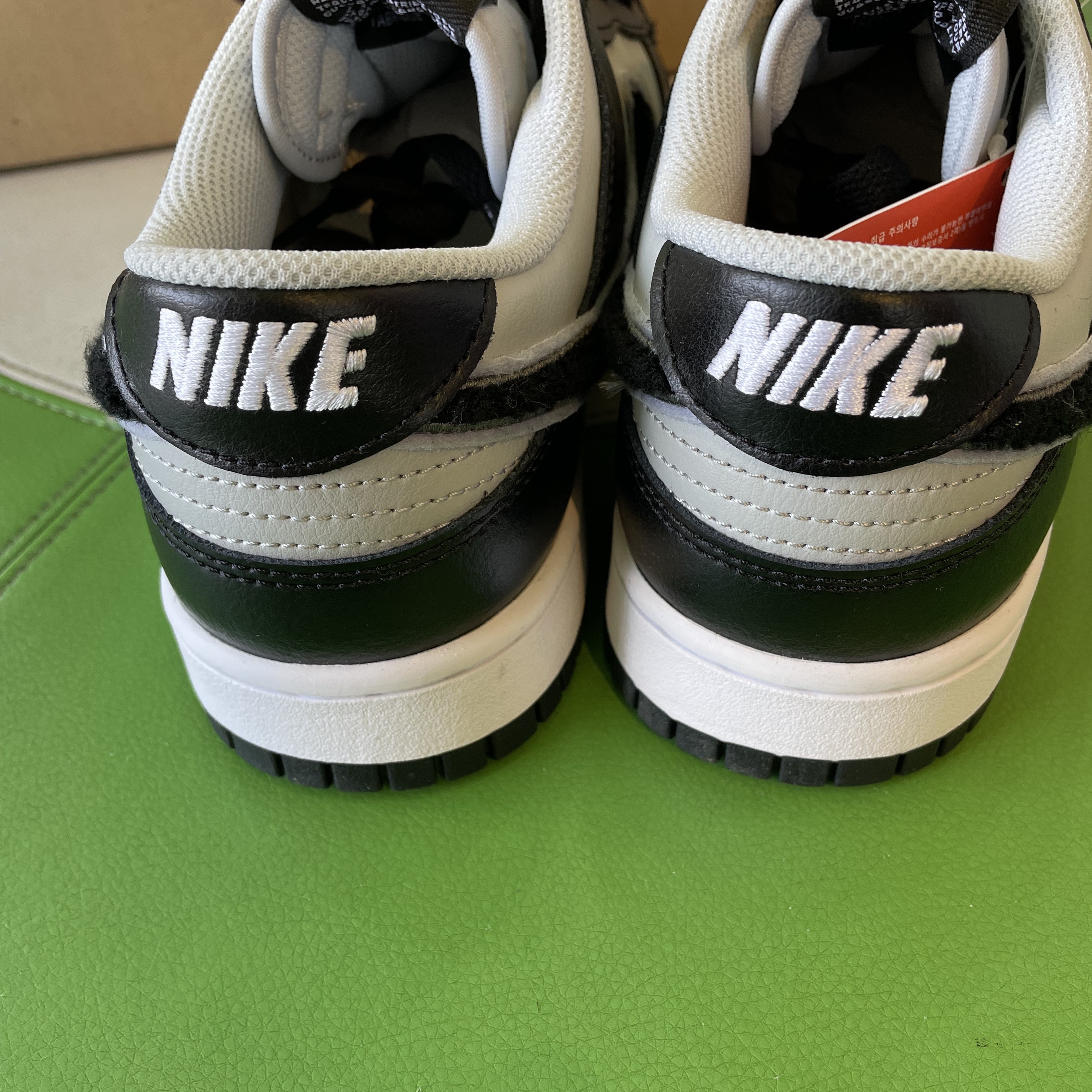 Nike Dunk Low Retro Grey Fog Black 착용 스타일 - 4