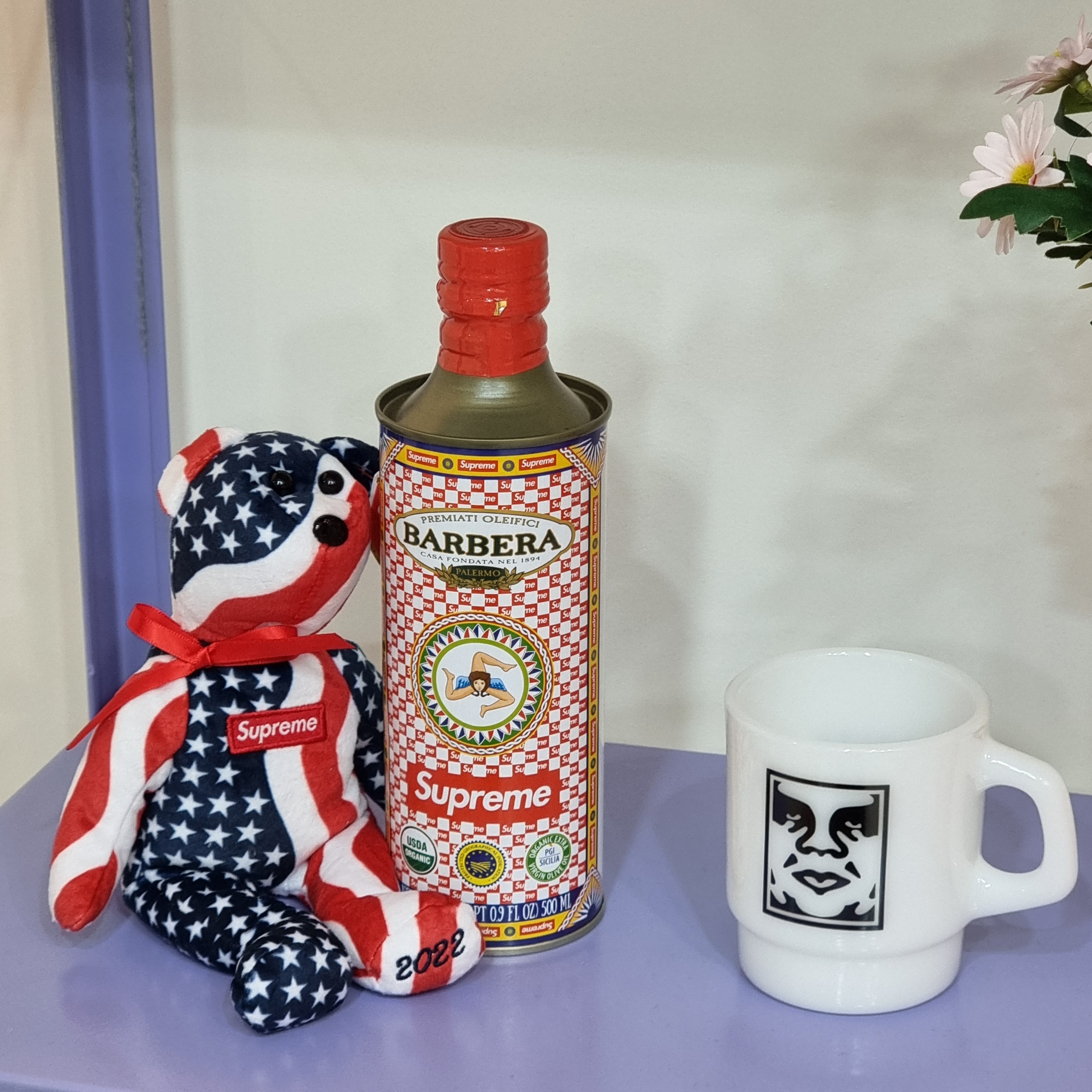 Supreme Ty Beanie Baby Flag - 22FW 착용 스타일 - 2
