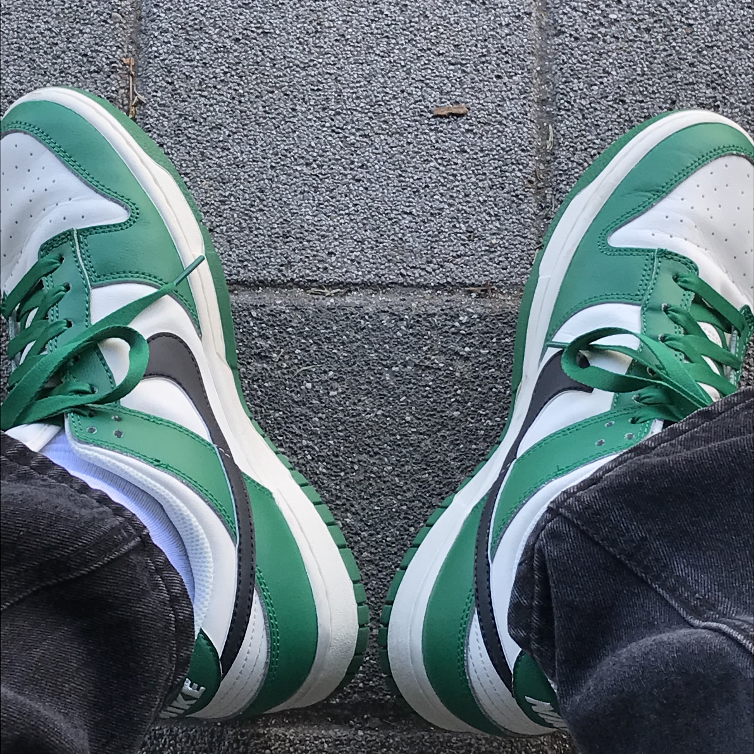 Nike Dunk Low Retro SE Jackpot Malachite 착용 스타일