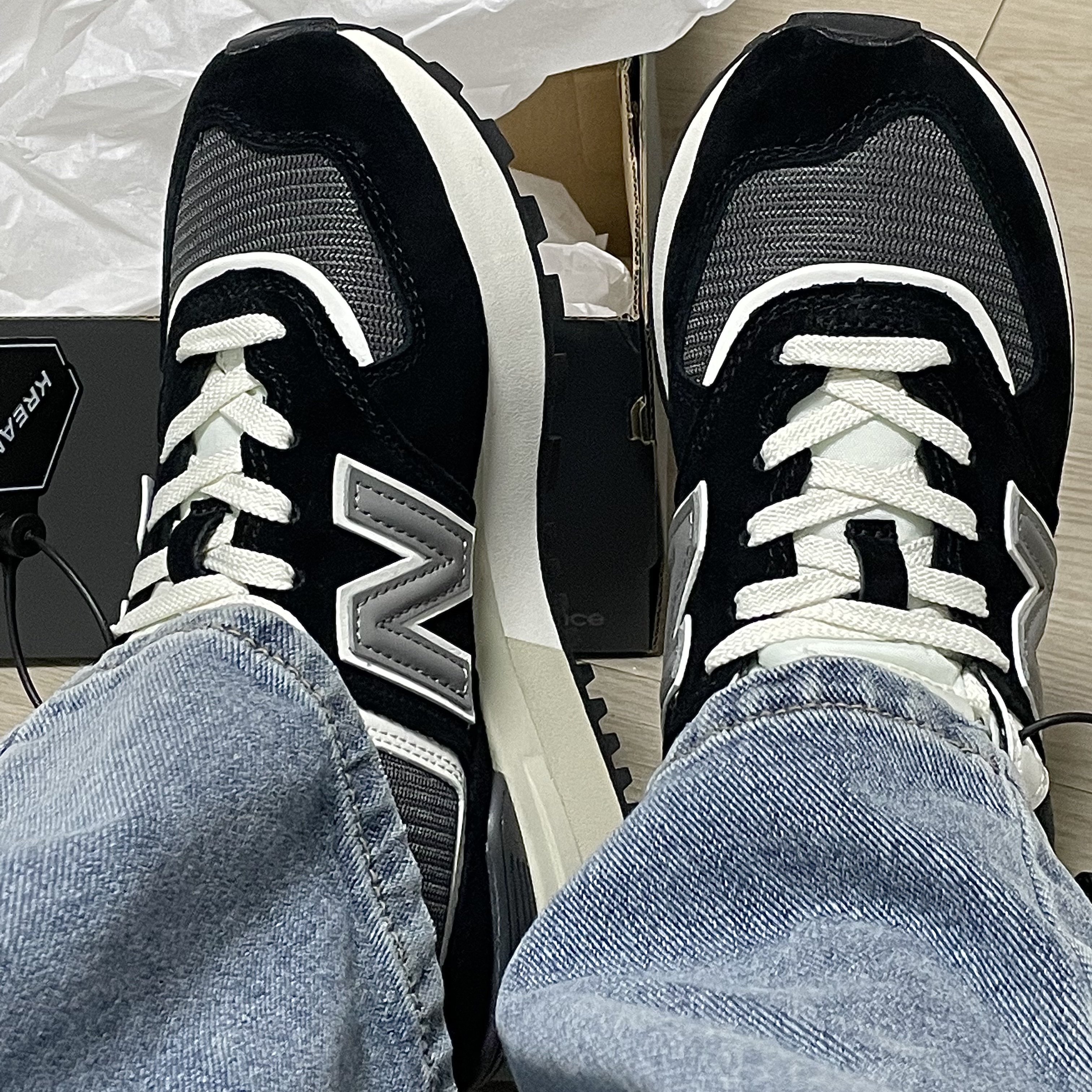 New Balance 574 Legacy Black 착용 스타일