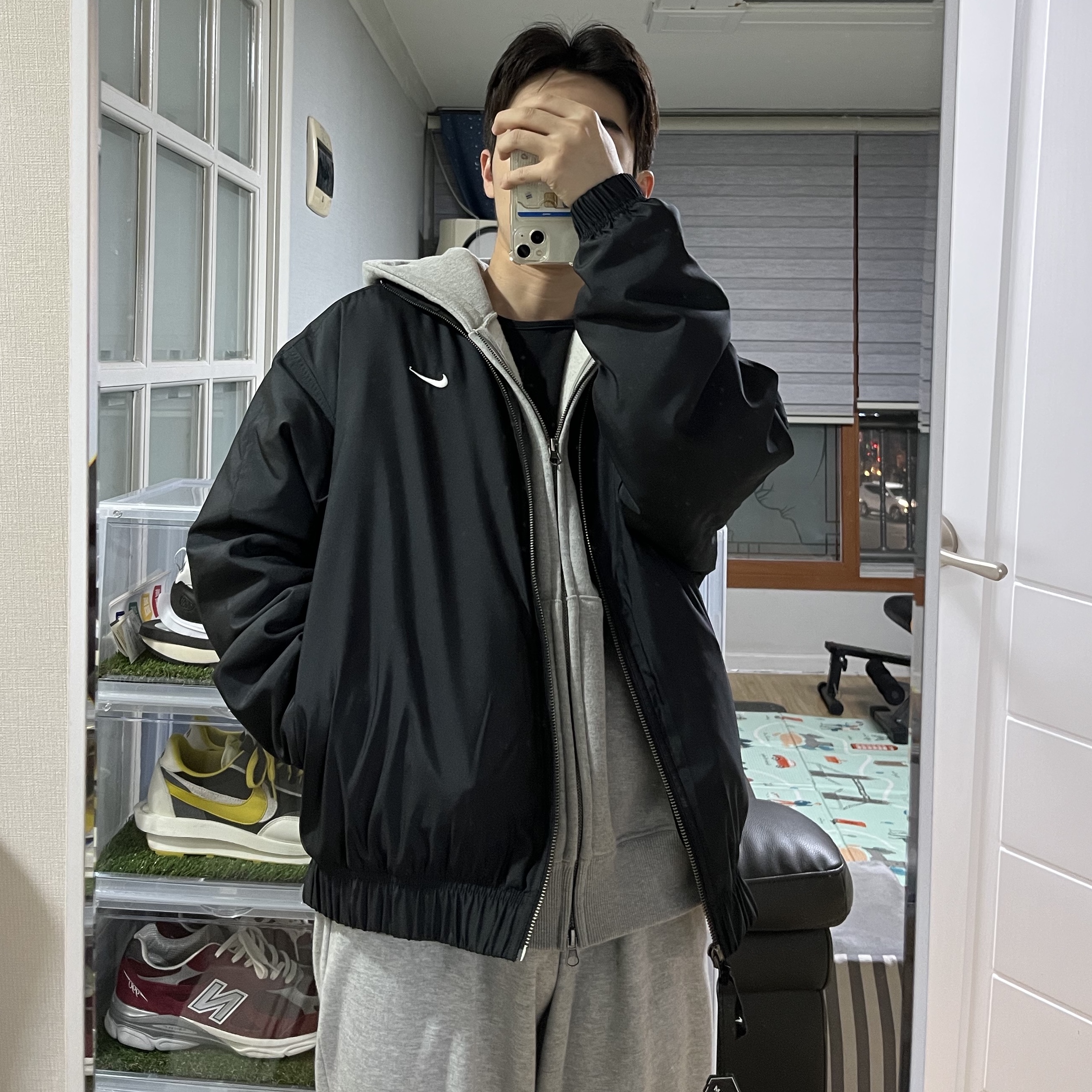 Nike NRG Solo Swoosh Satin Bomber Jacket Black Doll - US/EU 착용 스타일