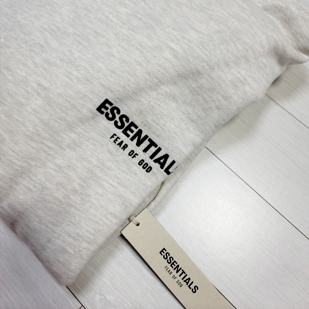 Essentials The Core Collection Hoodie Light Oatmeal 착용 스타일 - 3