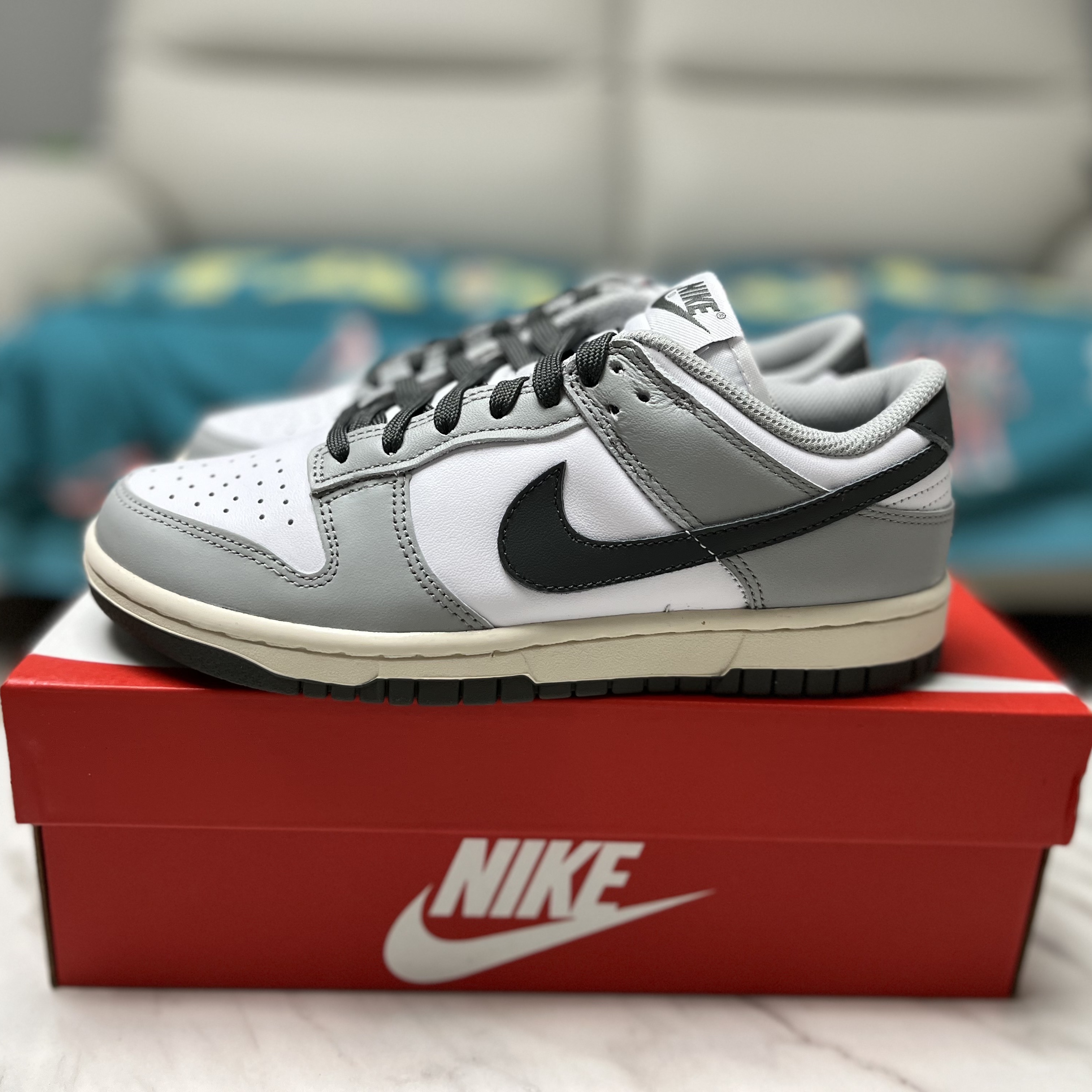 (W) Nike Dunk Low Light Smoke Grey 착용 스타일 - 2