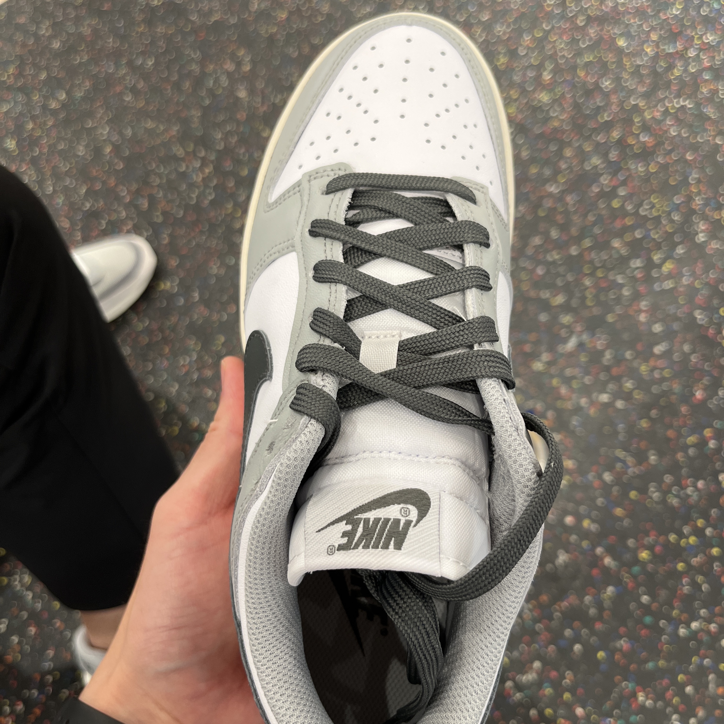 (W) Nike Dunk Low Light Smoke Grey 착용 스타일 - 4