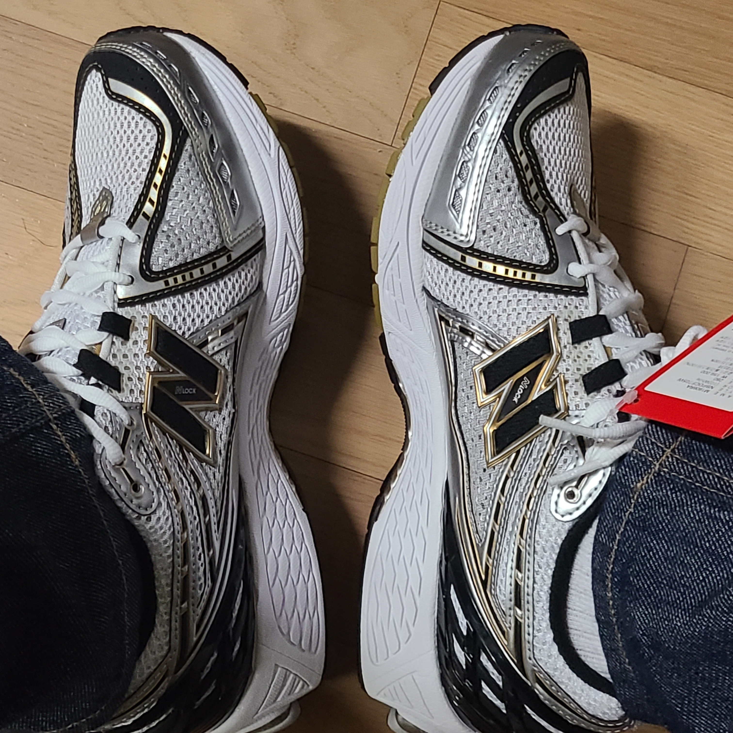 New Balance 1906R White Gold 착용 스타일 - 5
