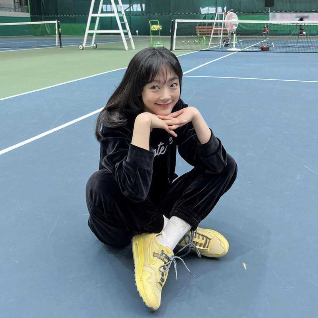 Nike x Travis Scott Air Max 1 Cact.us Gold 착용 스타일 - 2