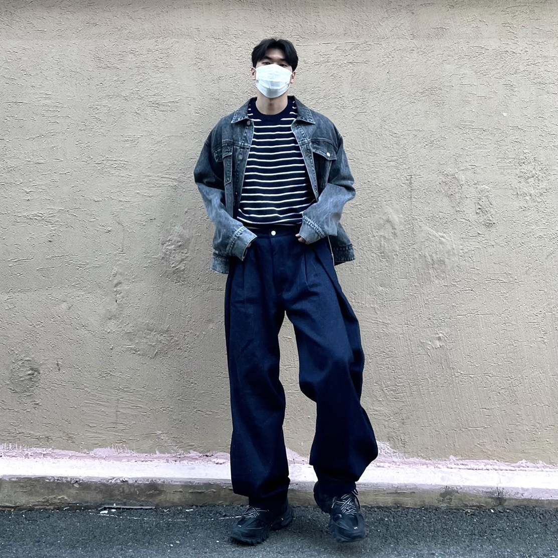 (W) Balenciaga Track Sneakers Triple Black 착용 스타일