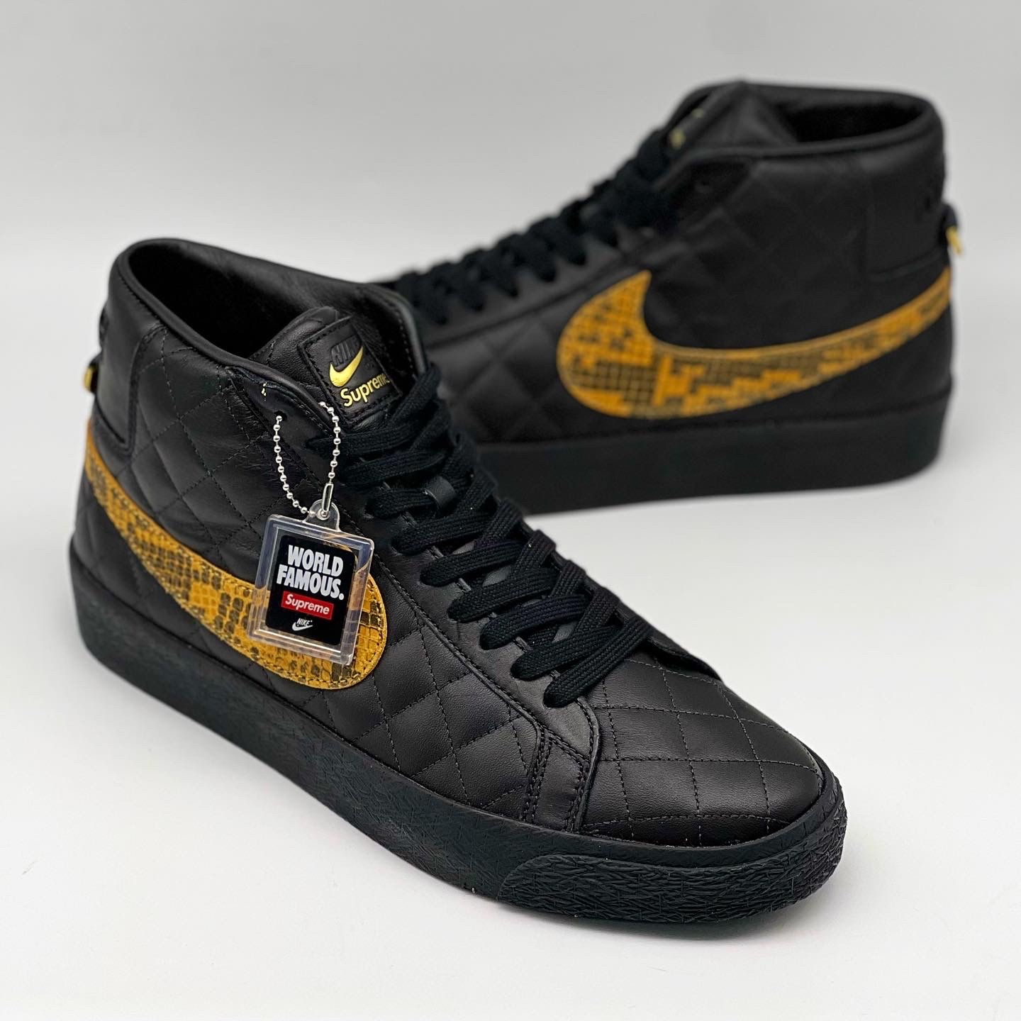Nike x Supreme SB Zoom Blazer Mid QS 2 Black 착용 스타일 - 2