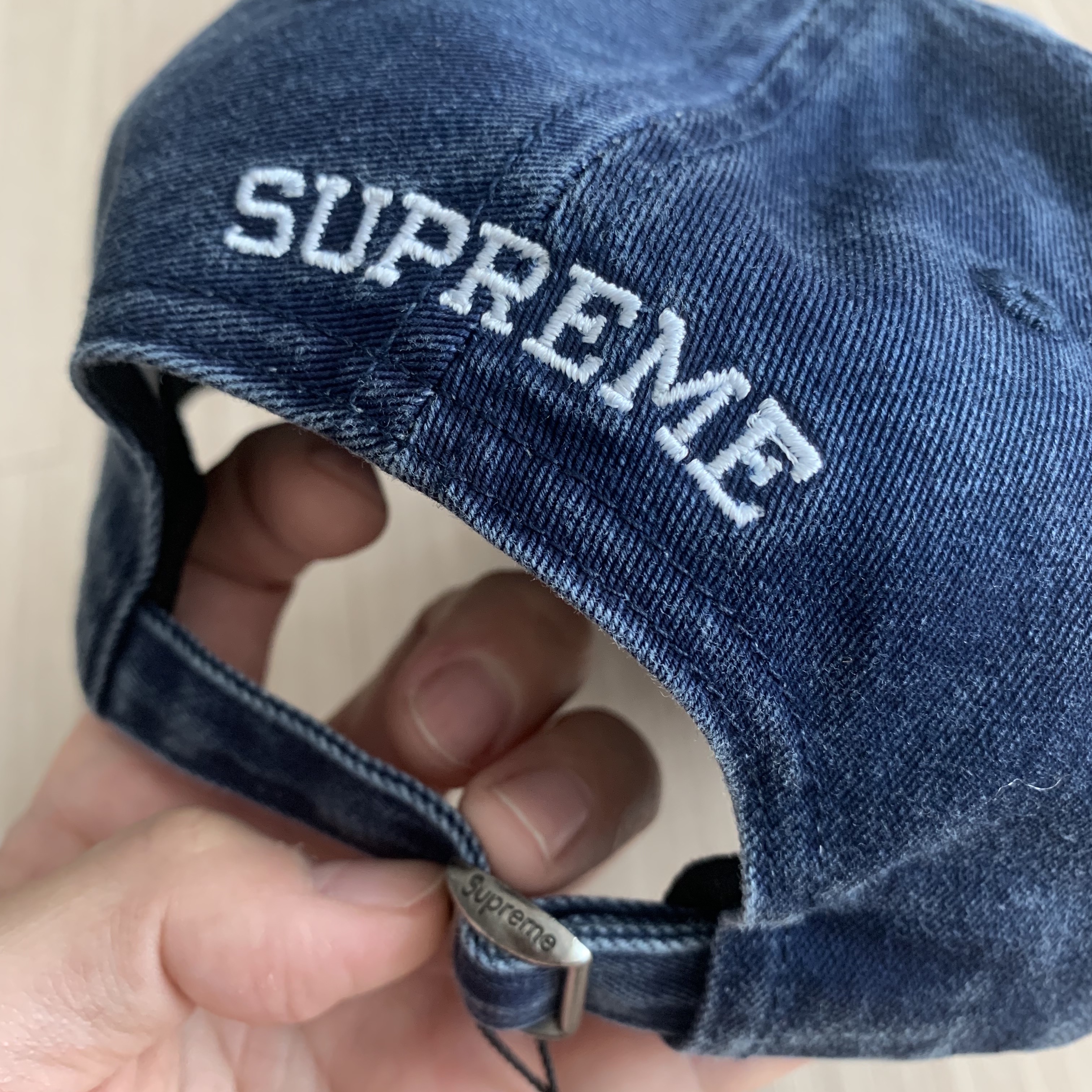 Supreme Pigment Print S Logo 6-Panel Indigo - 22FW 착용 스타일 - 4