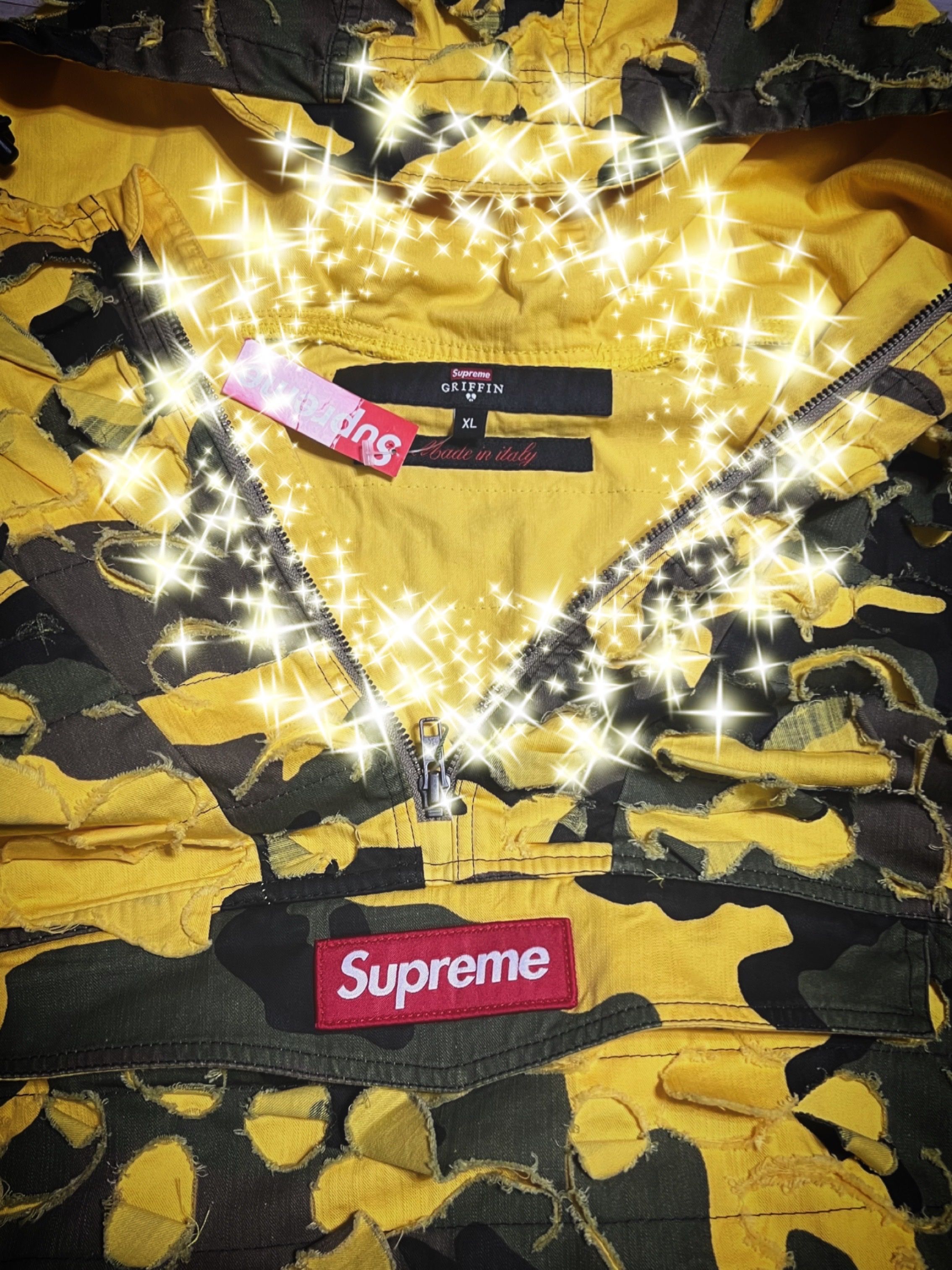 Supreme x Griffin Anorak Yellow Camo - 22FW, Louis Vuitton Monogram Chain Necklace Silver 착용 스타일 - 5