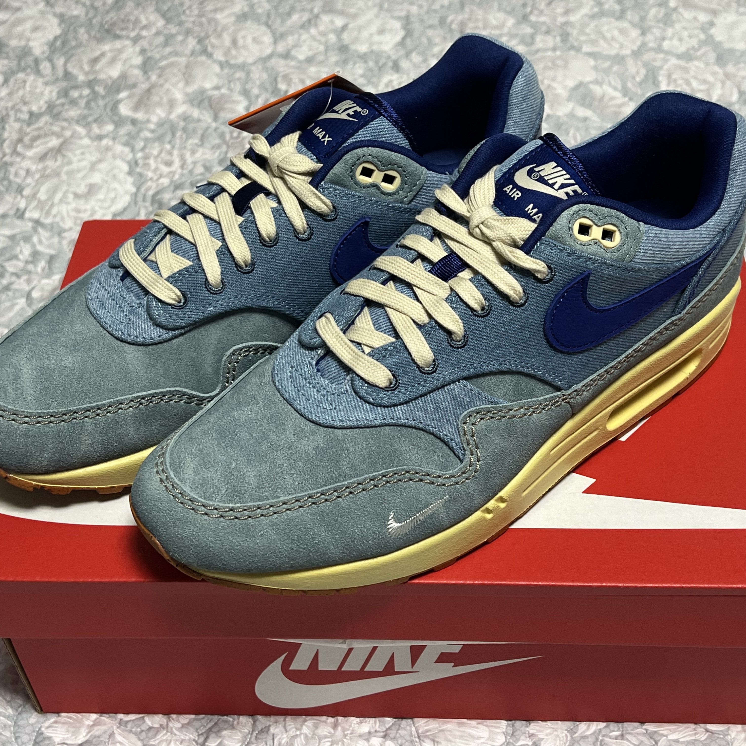 Nike Air Max 1 Premium Dirty Denim 착용 스타일 - 3