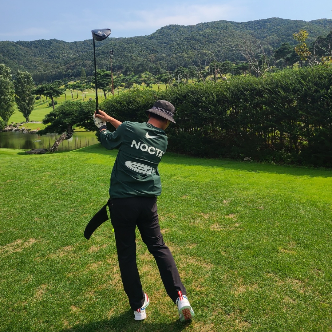 Nike x Drake Nocta Golf Crewneck Top Green - US/EU 착용 스타일