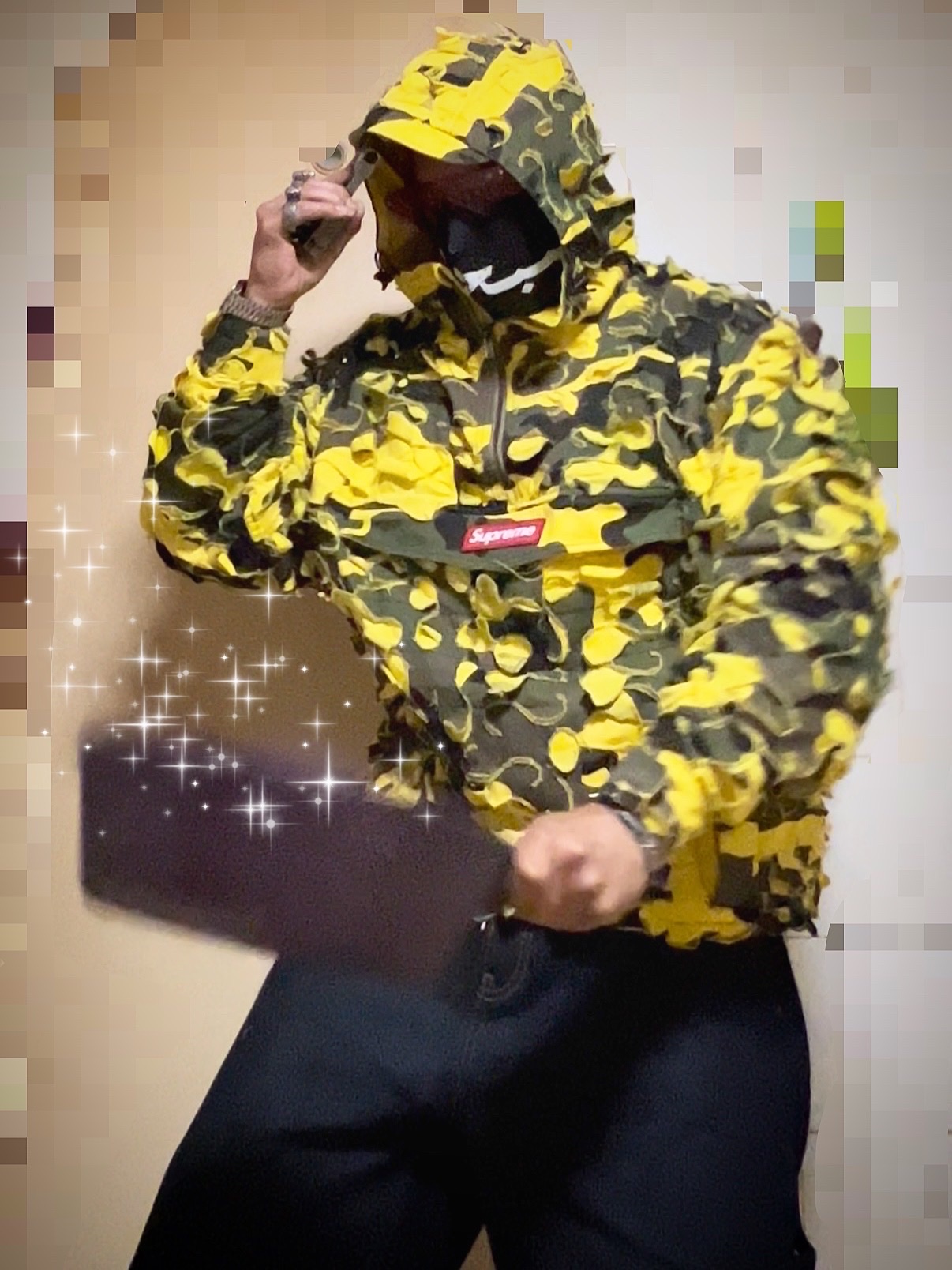 Supreme x Griffin Anorak Yellow Camo - 22FW, Louis Vuitton Monogram Chain Necklace Silver 착용 스타일 - 4
