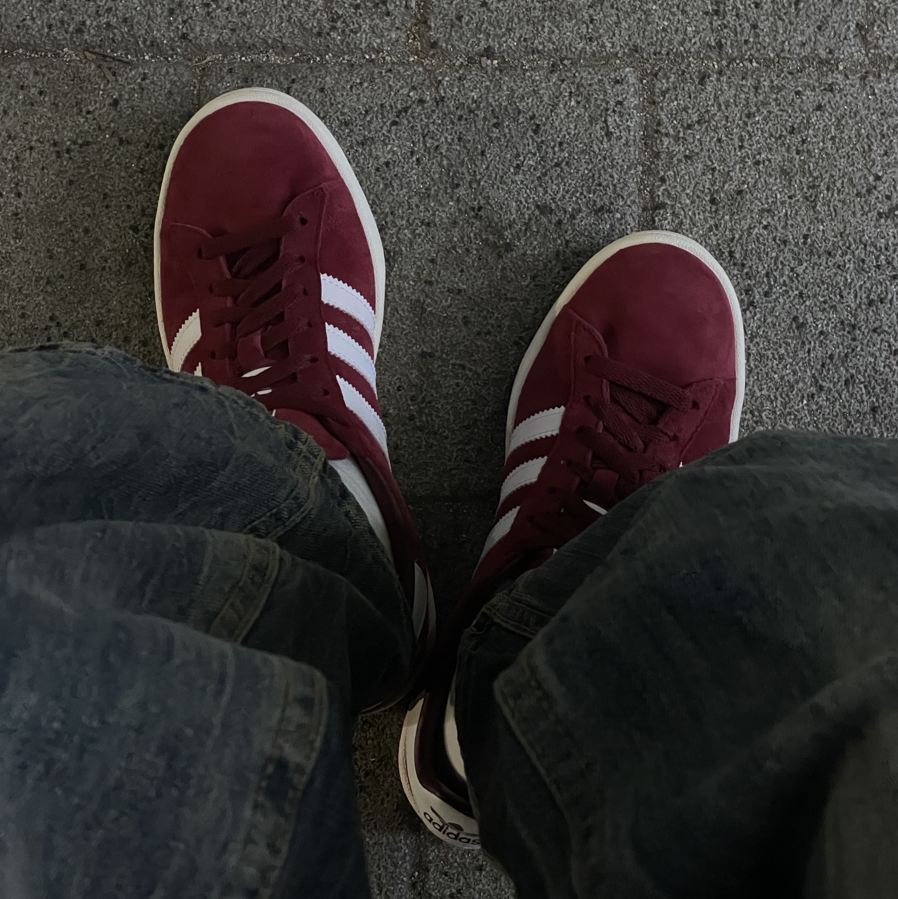 Adidas Campus Collegiate Burgundy 착용 스타일 - 2