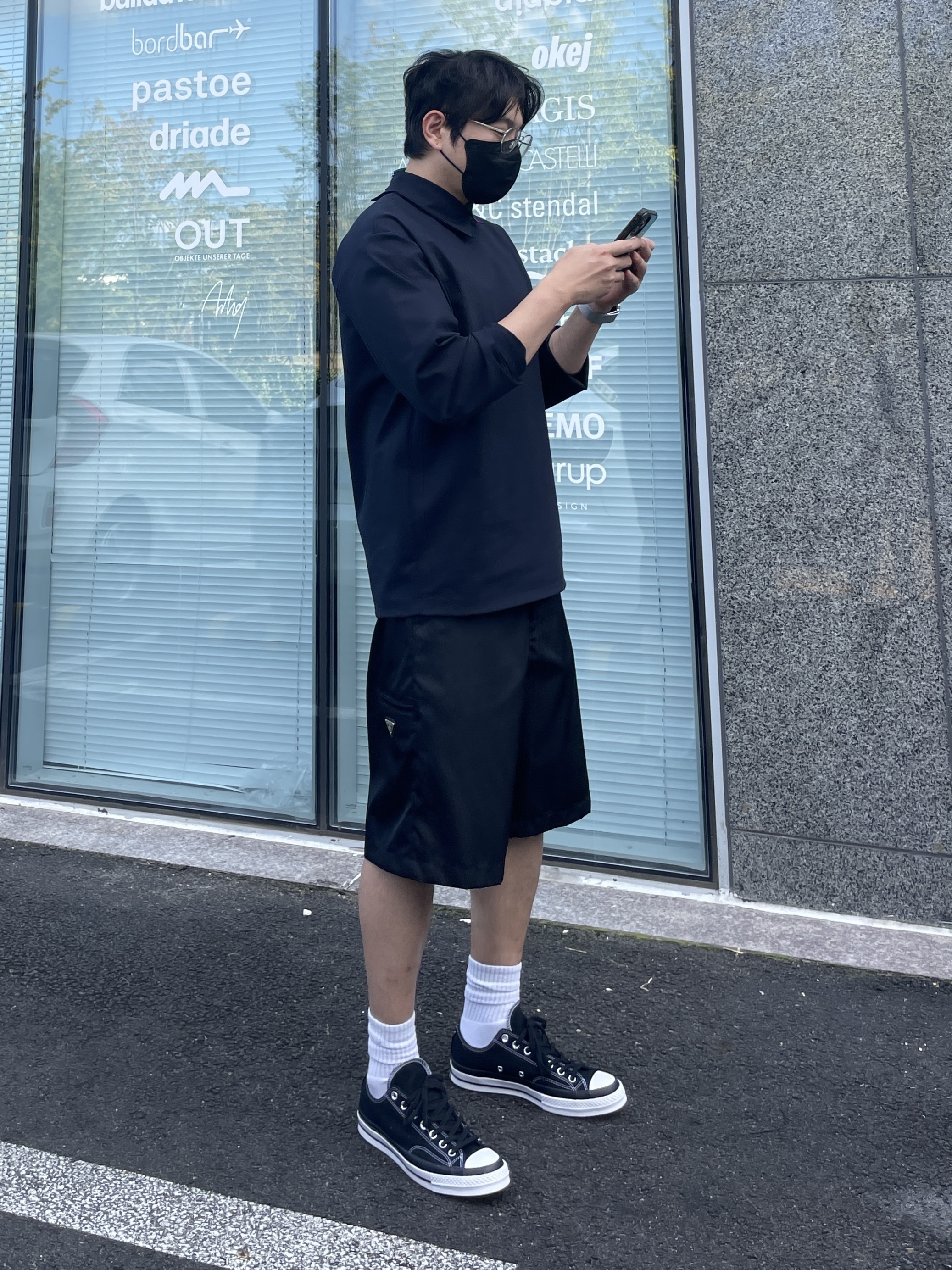 Prada Re-Nylon Bermuda Shorts Black, Converse x Moncler x Fragment Chuck 70 Ox Black 착용 스타일 - 1