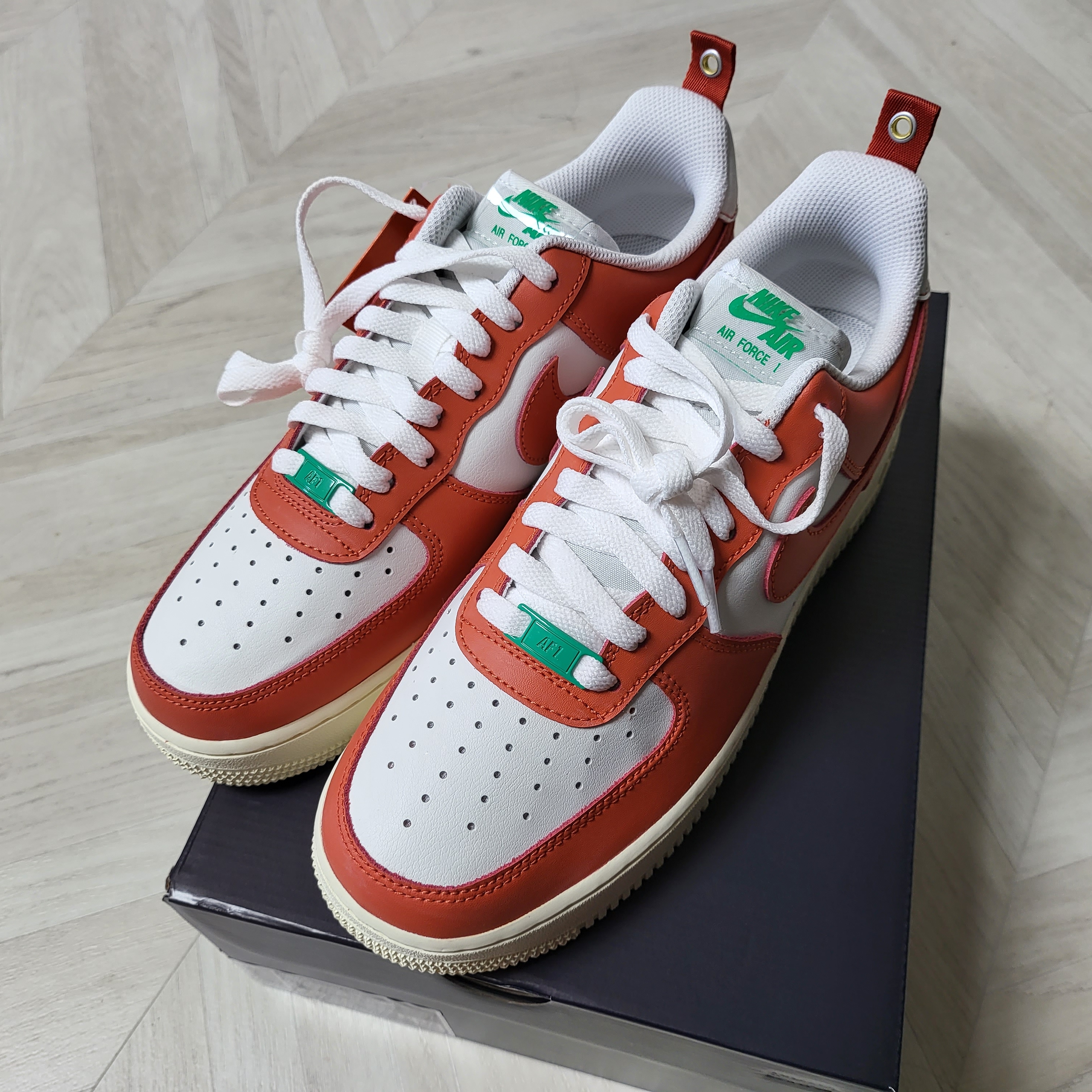 Nike Air Force 1 '07 LV8 Pojangmacha 착용 스타일 - 5