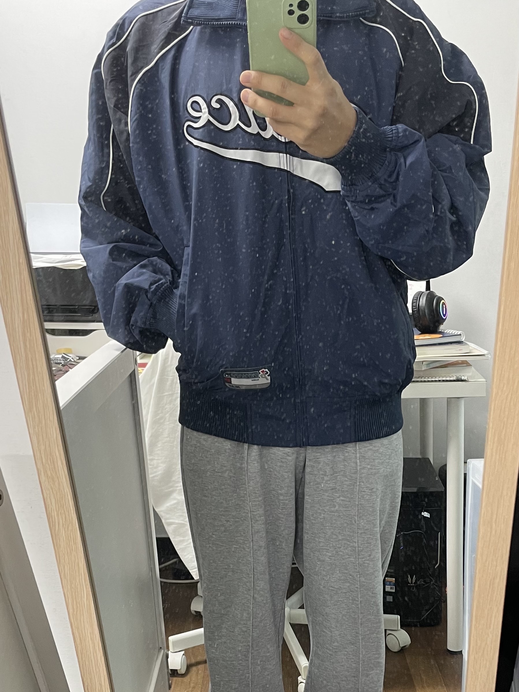Palace Sport Mit Script Jacket Navy - 22FW 착용 스타일