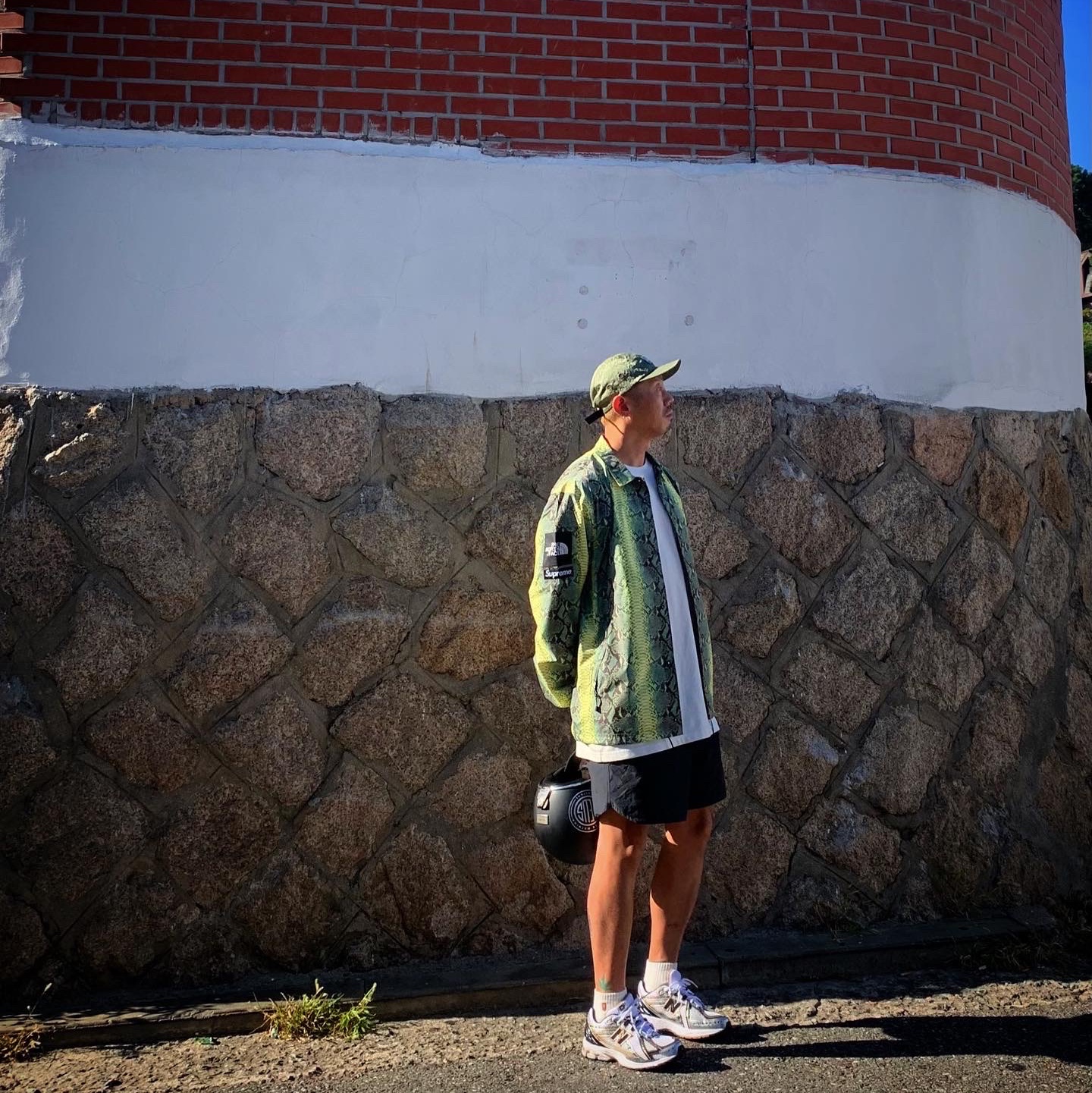 Essentials Volley Shorts Black - 21SS, New Balance 1906R White Gold 착용 스타일 - 1
