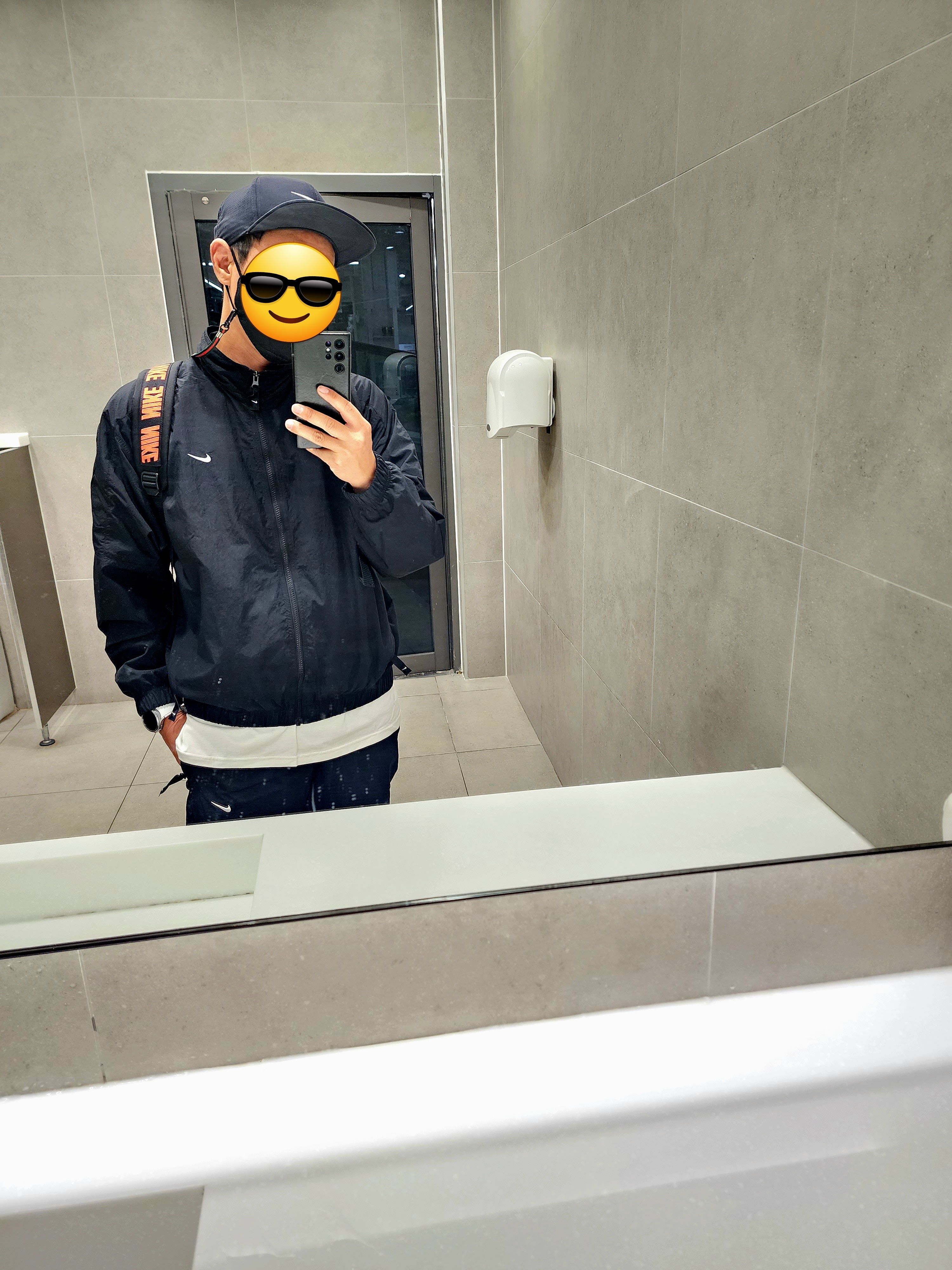 Nike NRG Solo Swoosh Woven Track Jacket Black - Asia, Nike NRG Solo Swoosh Woven Track Pants Black White - Asia 착용 스타일 - 2