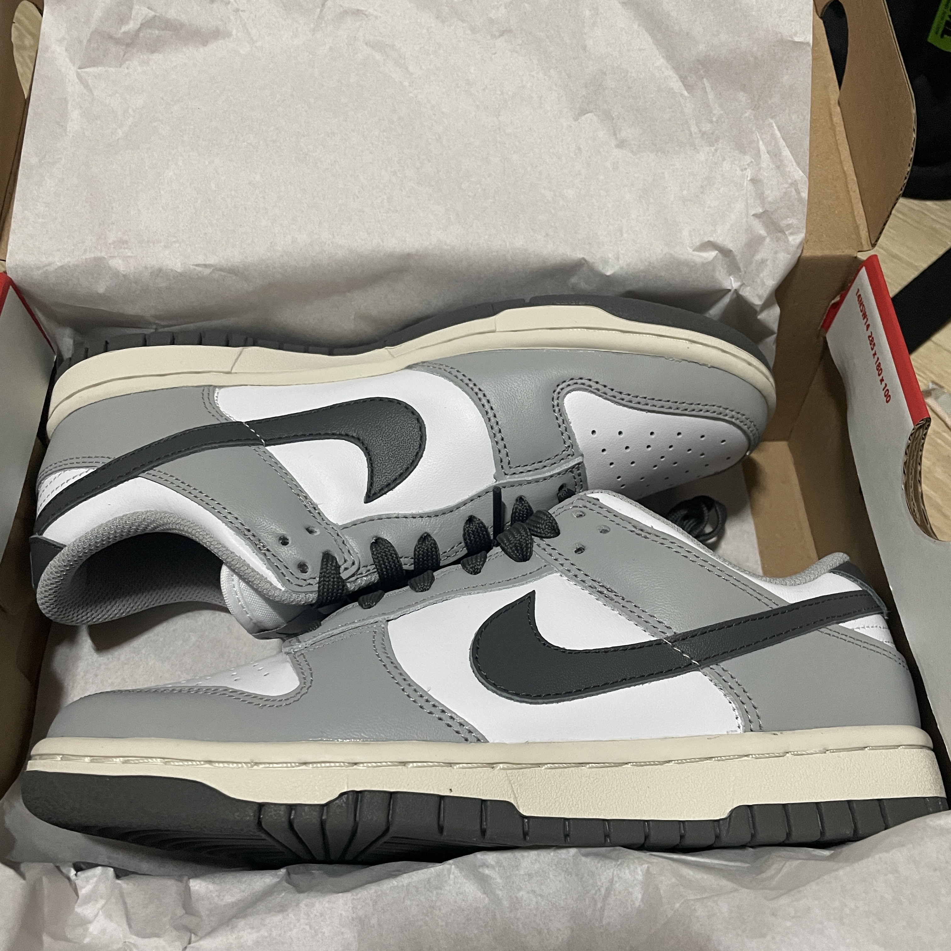 (W) Nike Dunk Low Light Smoke Grey 착용 스타일