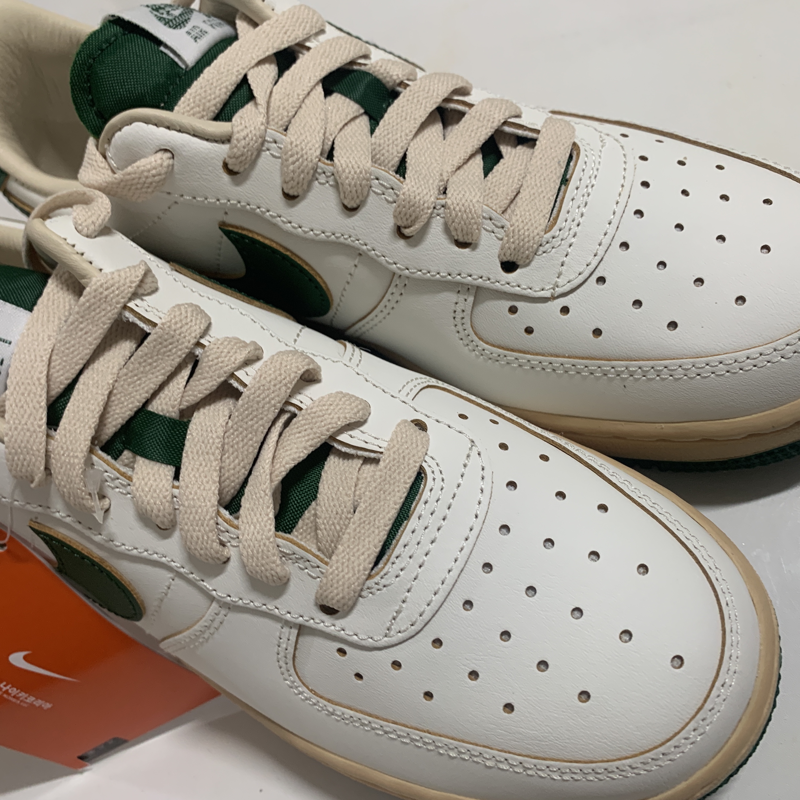 (W) Nike Air Force 1 Low Gorge Green 착용 스타일 - 5