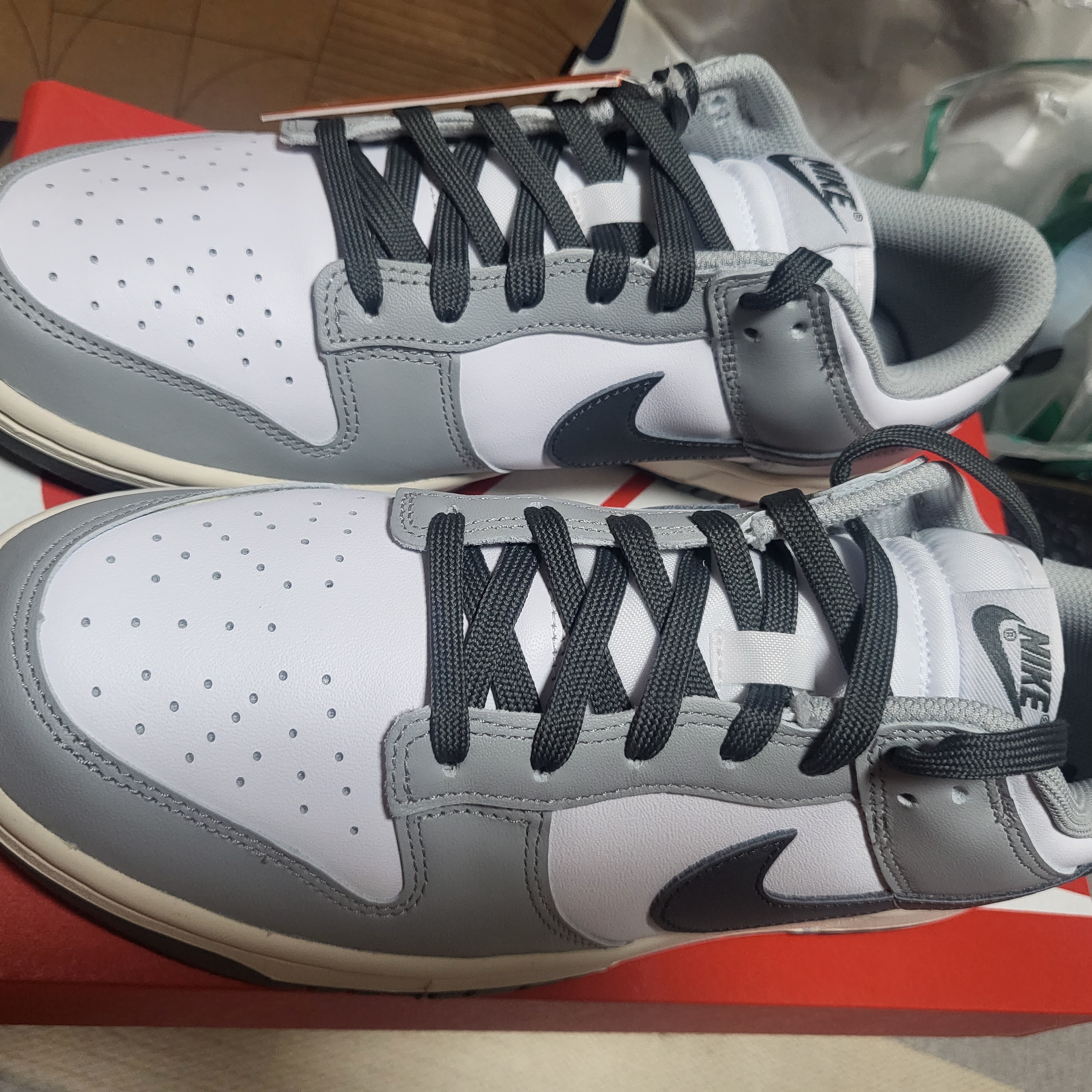 (W) Nike Dunk Low Light Smoke Grey 착용 스타일 - 2