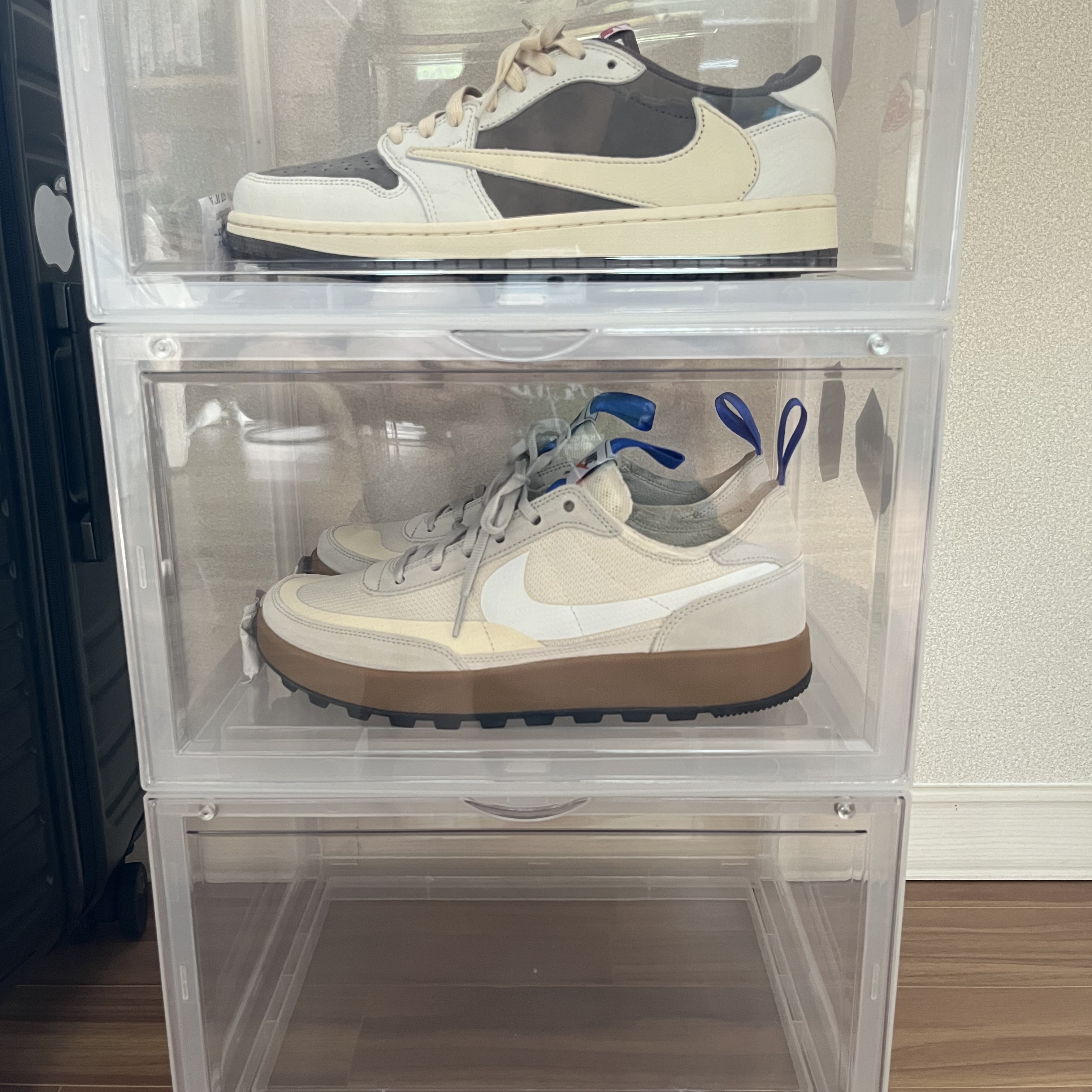 Nike x Tom Sachs General Purpose Shoe Light Cream, Jordan 1 x Travis Scott Retro Low OG SP Sail and Ridgerock 착용 스타일 - 2