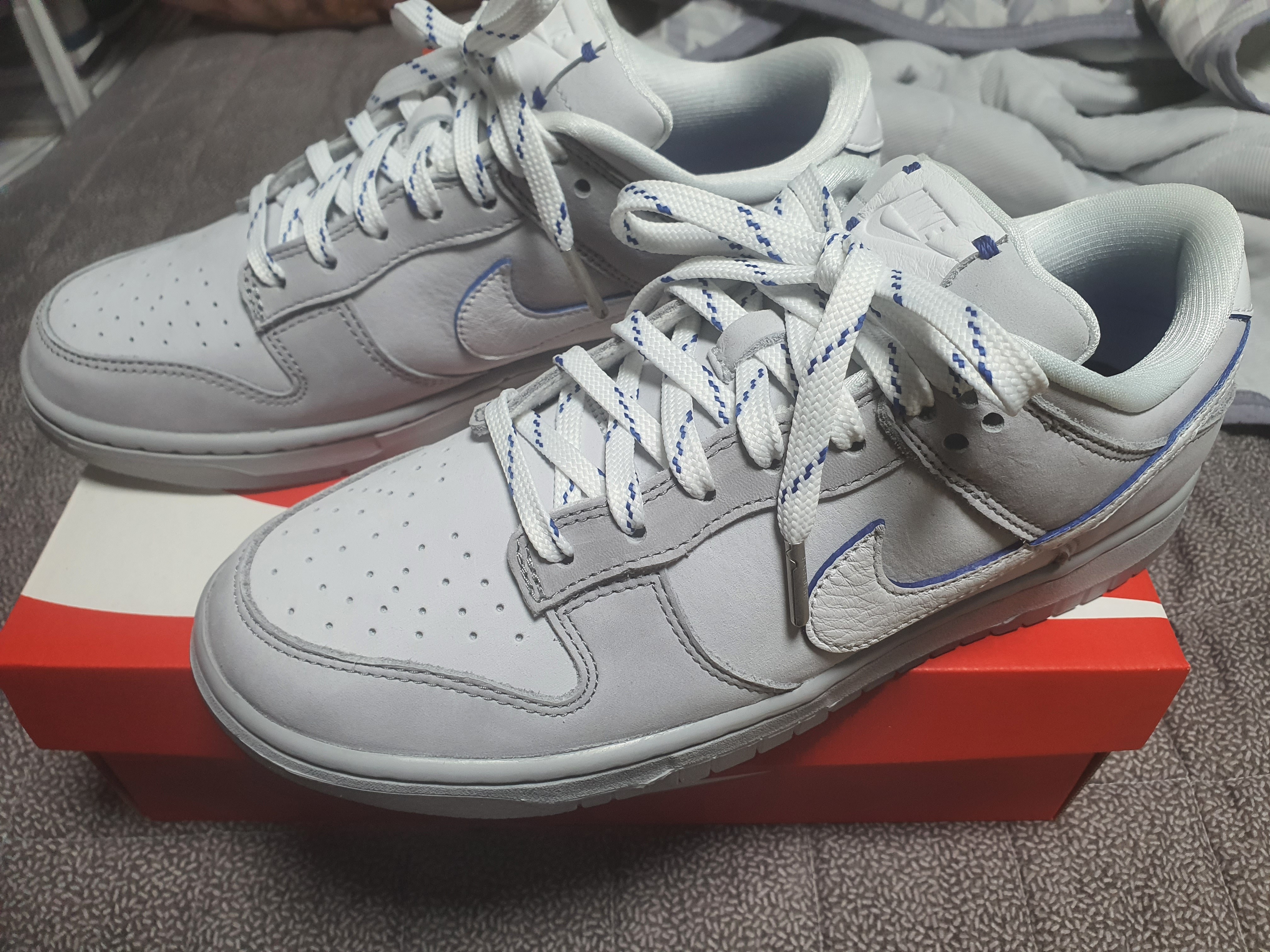Nike Dunk Low Wolf Grey and Pure Platinum 착용 스타일