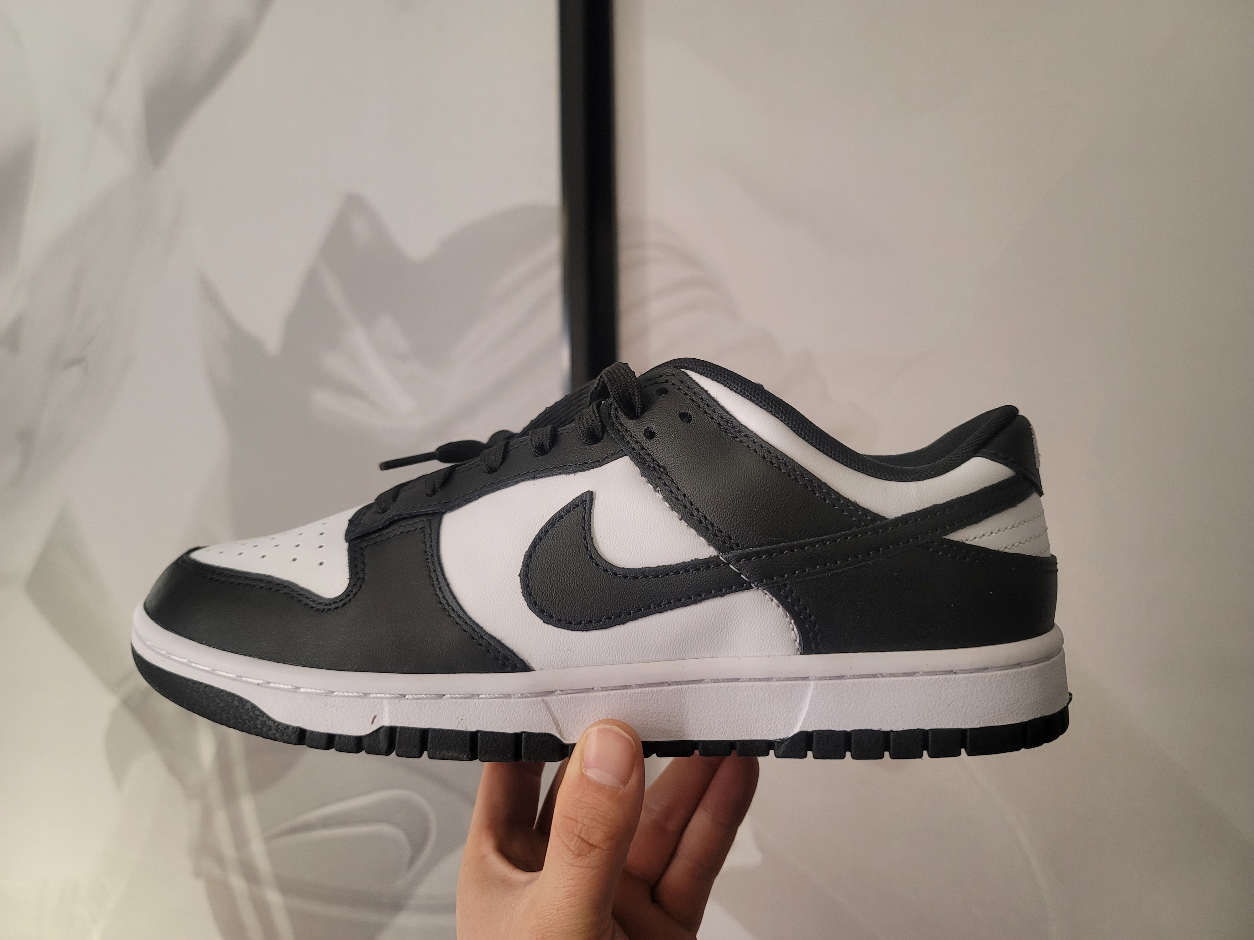 Nike Dunk Low Retro Black 착용 스타일