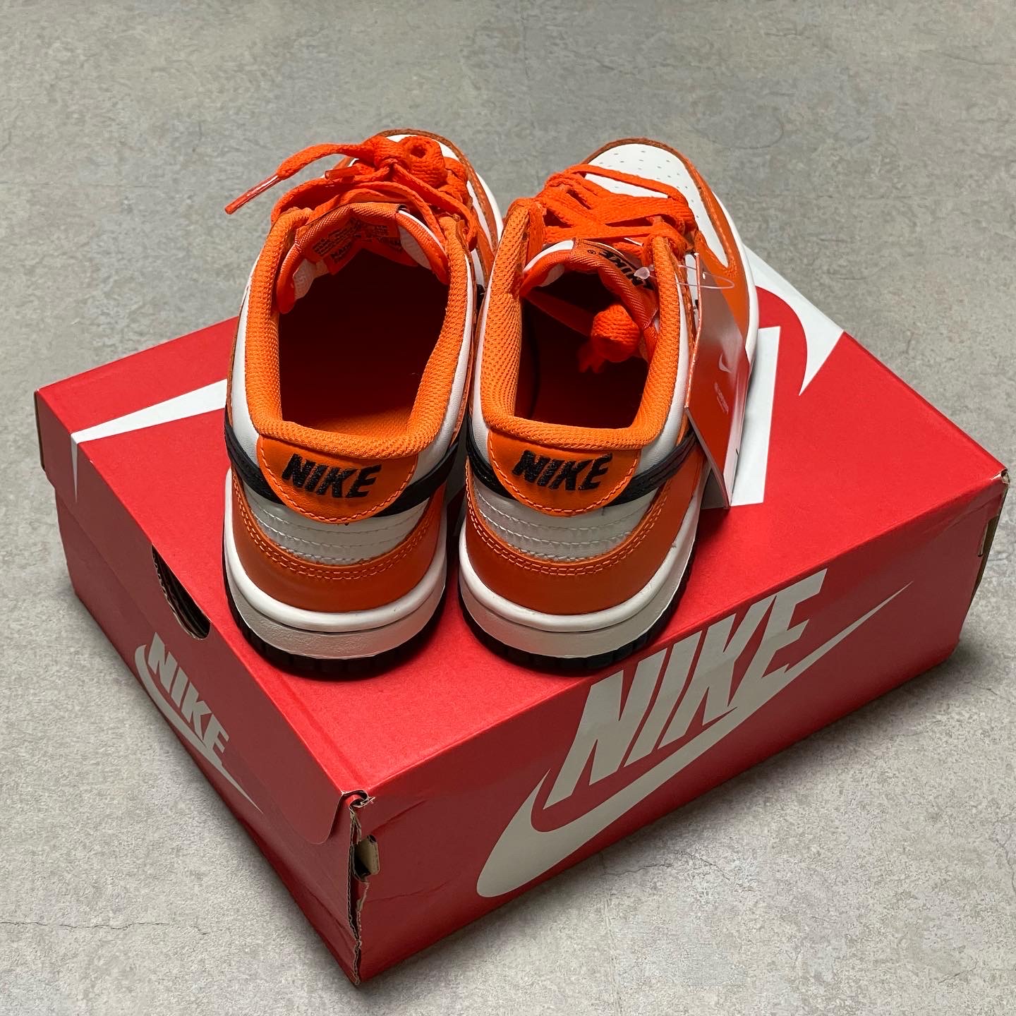(GS) Nike Dunk Low Safety Orange 착용 스타일 - 3